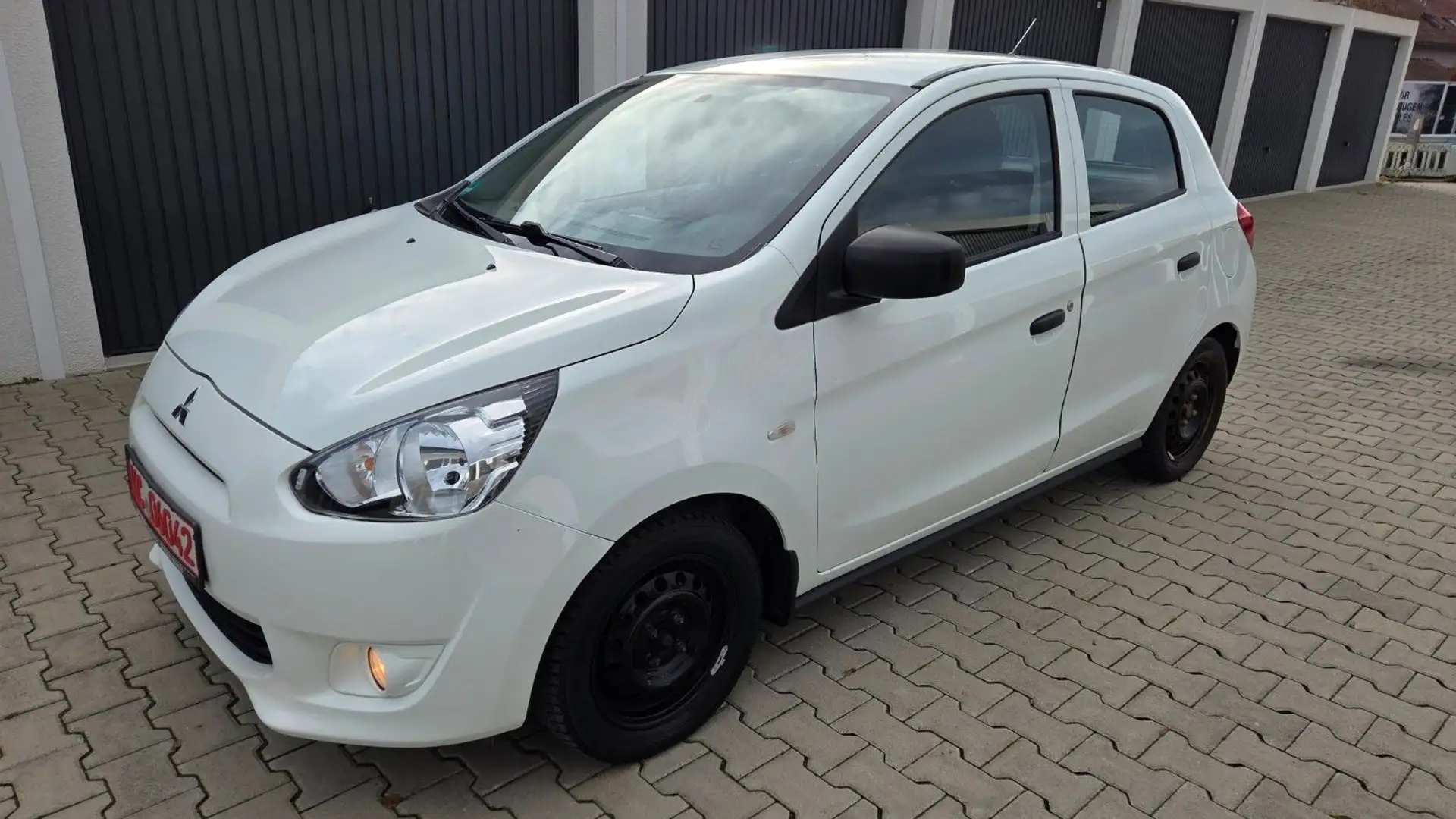 Mitsubishi Space Star 1.0 Basis TÜV NEU Weiß - 1
