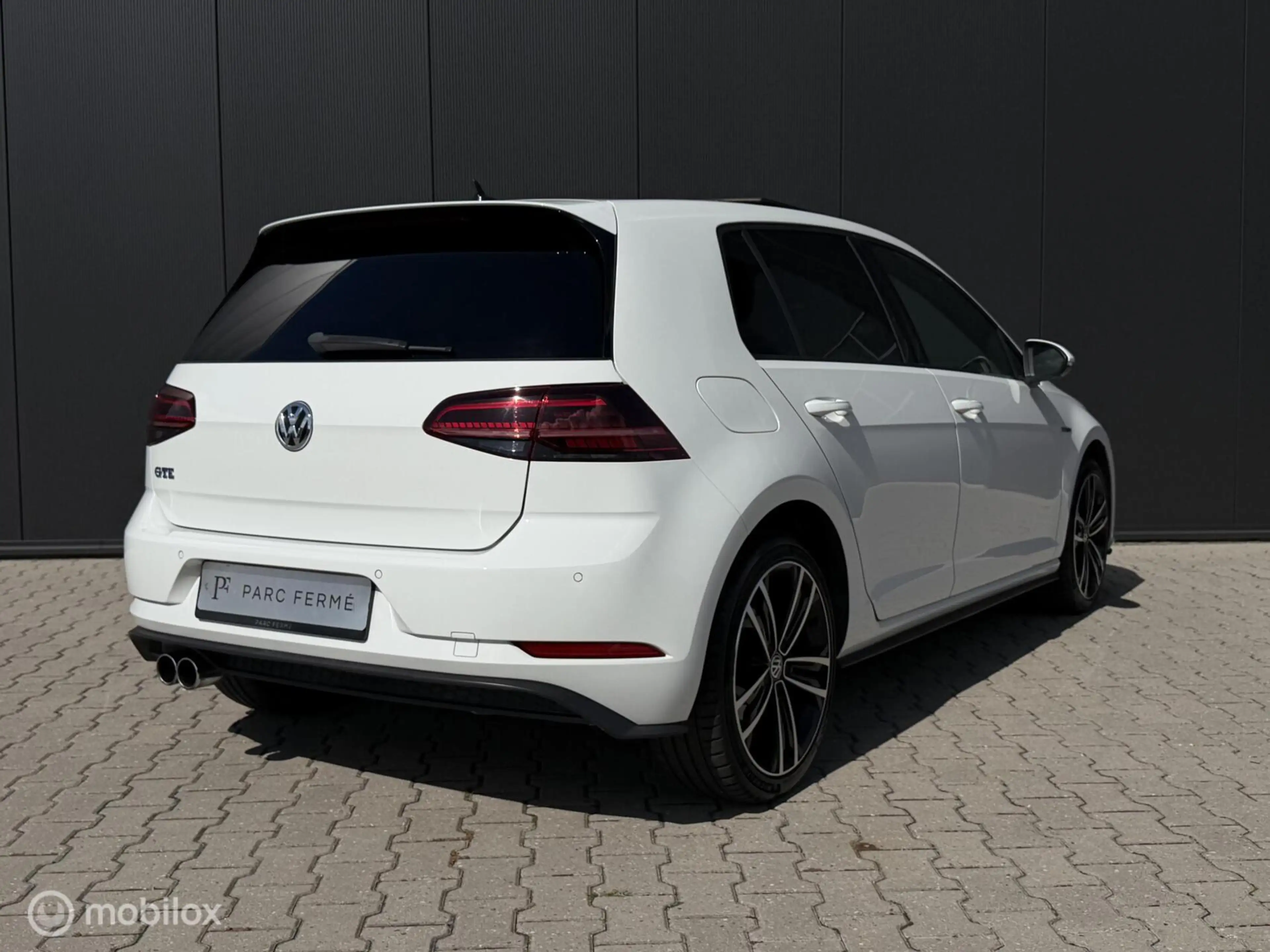 Volkswagen Golf GTE 1.4 TSI PHEV GTE/Pano/Virtual/1e eig/ACC/Cam — photo 3