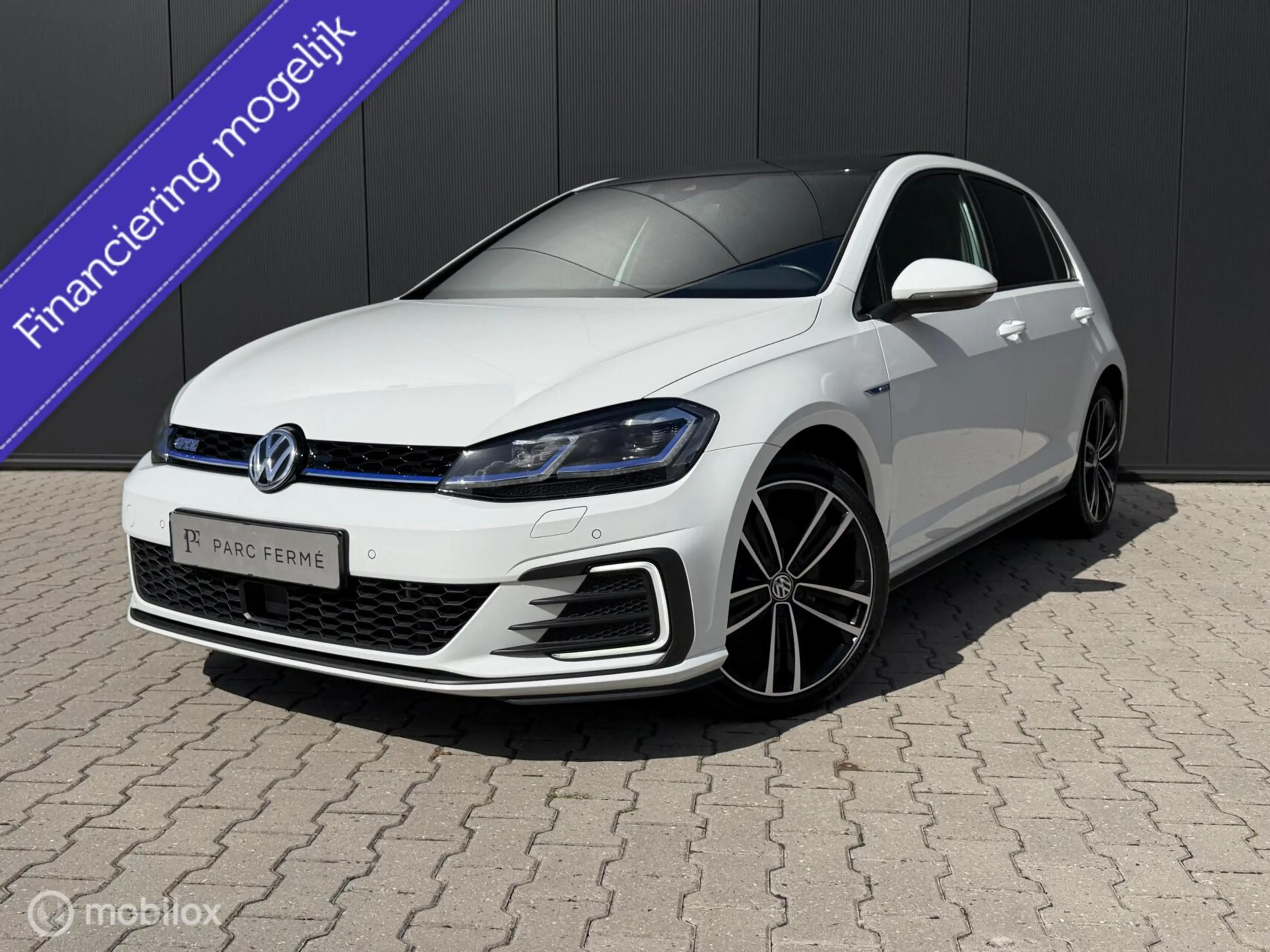 Volkswagen Golf GTE 1.4 TSI PHEV GTE/Pano/Virtual/1e eig/ACC/Cam