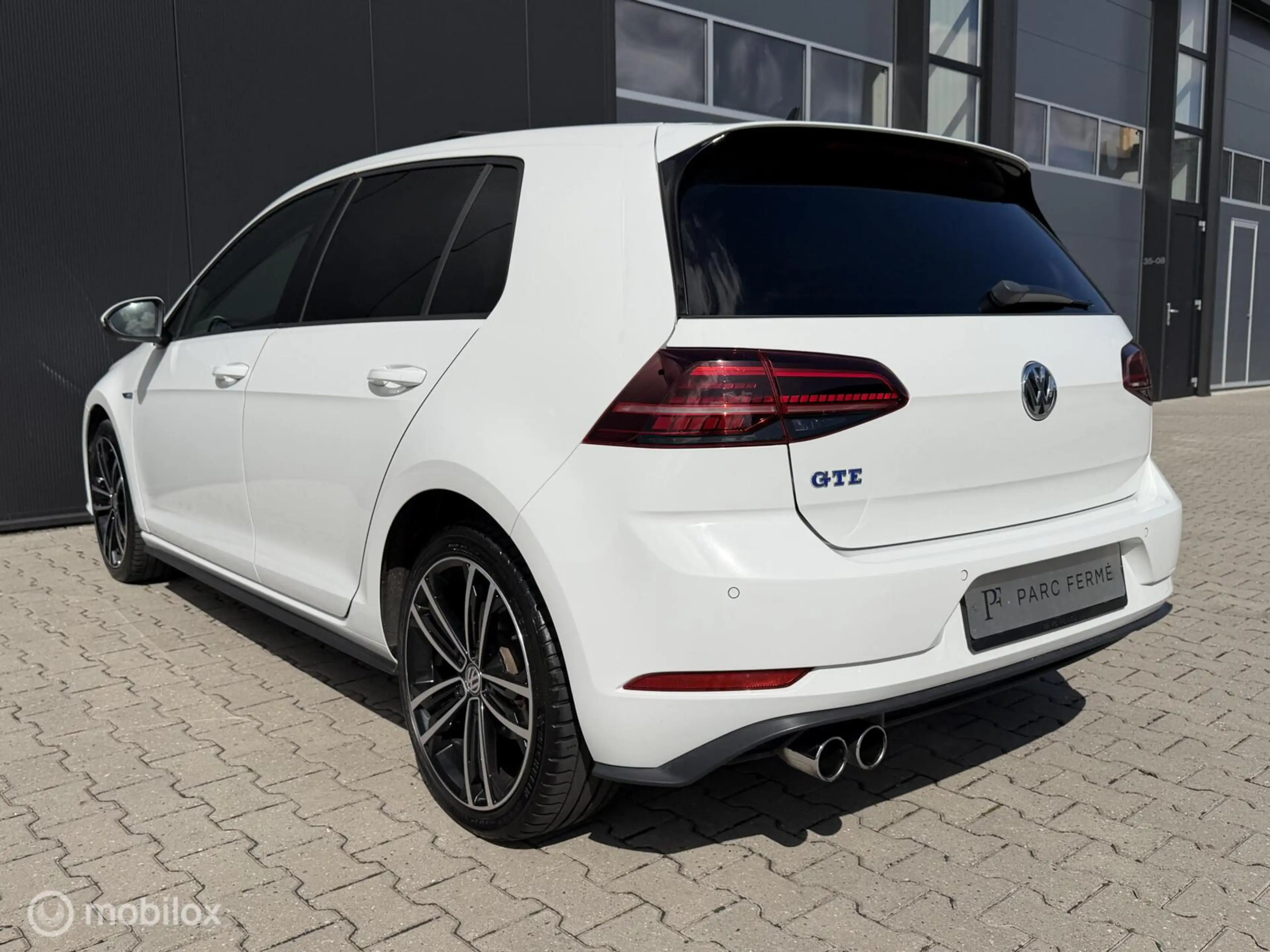 Volkswagen Golf GTE 1.4 TSI PHEV GTE/Pano/Virtual/1e eig/ACC/Cam — photo 11