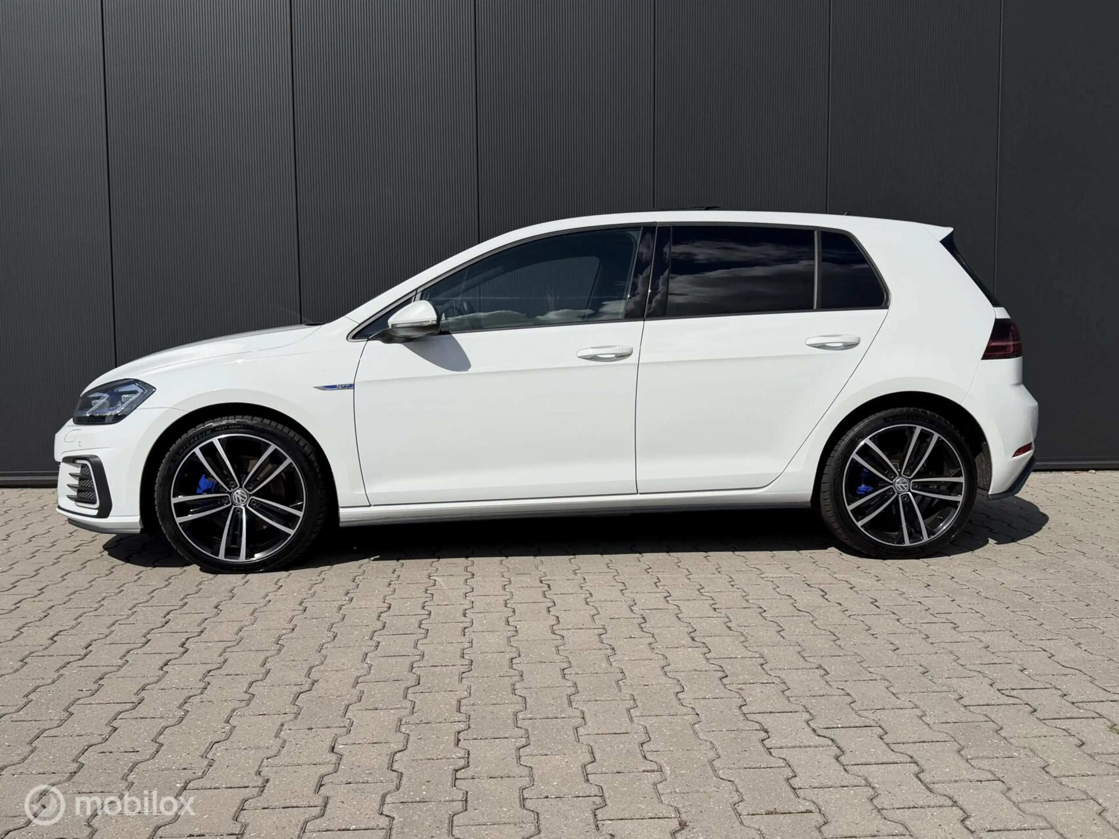 Volkswagen Golf GTE 1.4 TSI PHEV GTE/Pano/Virtual/1e eig/ACC/Cam — photo 2