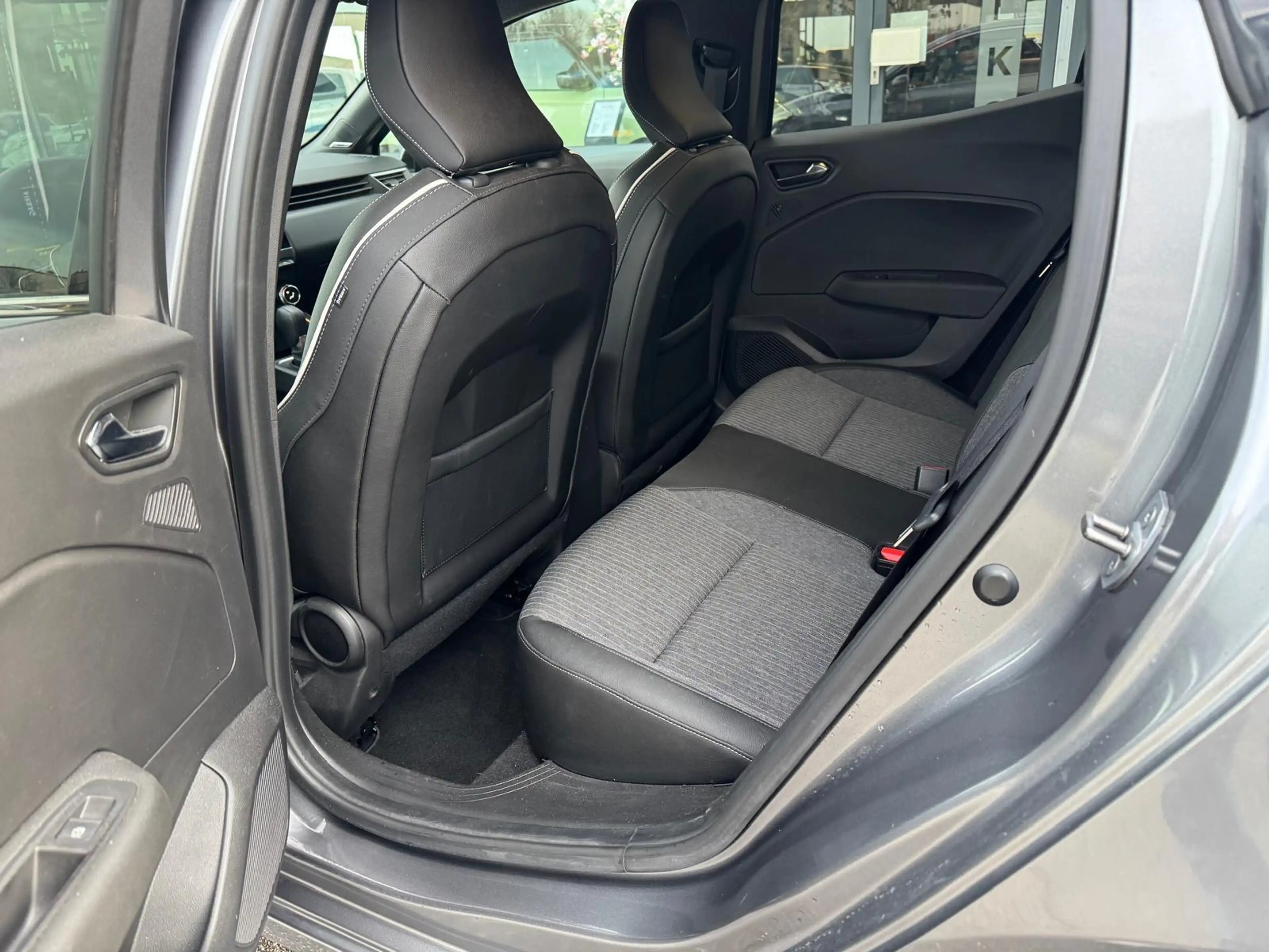 Mitsubishi Colt 1.6 HEV Instyle Duurste uitvoering|Vol opties — photo 11
