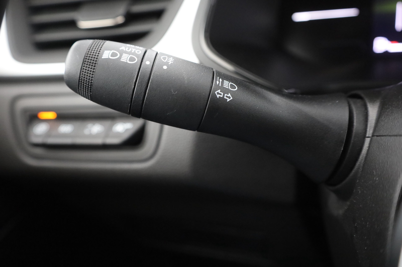 Renault Captur TCe 90 LED Kamera Tempomat — photo 18