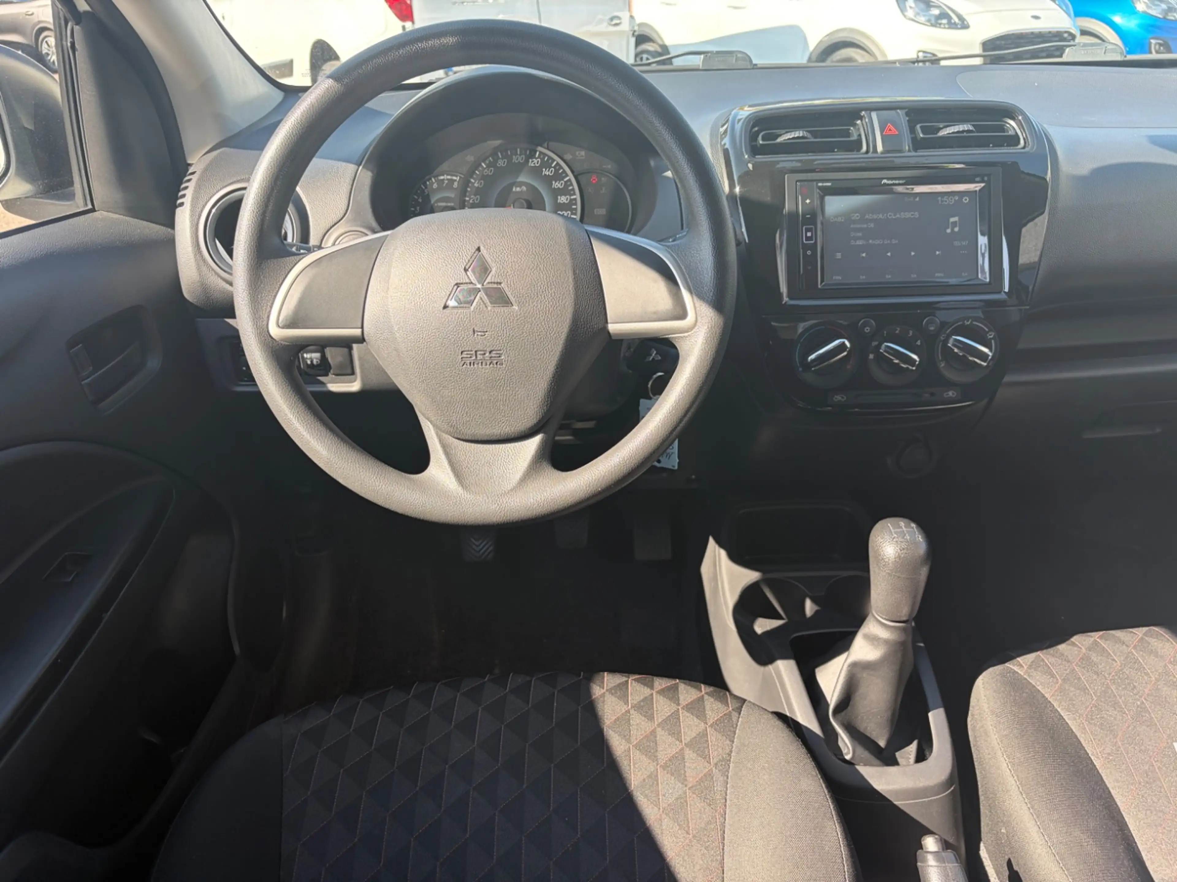 Mitsubishi Space Star 1.2 Select *KLIMAANLAGE*DAB*BLUETOOTH* — photo 4