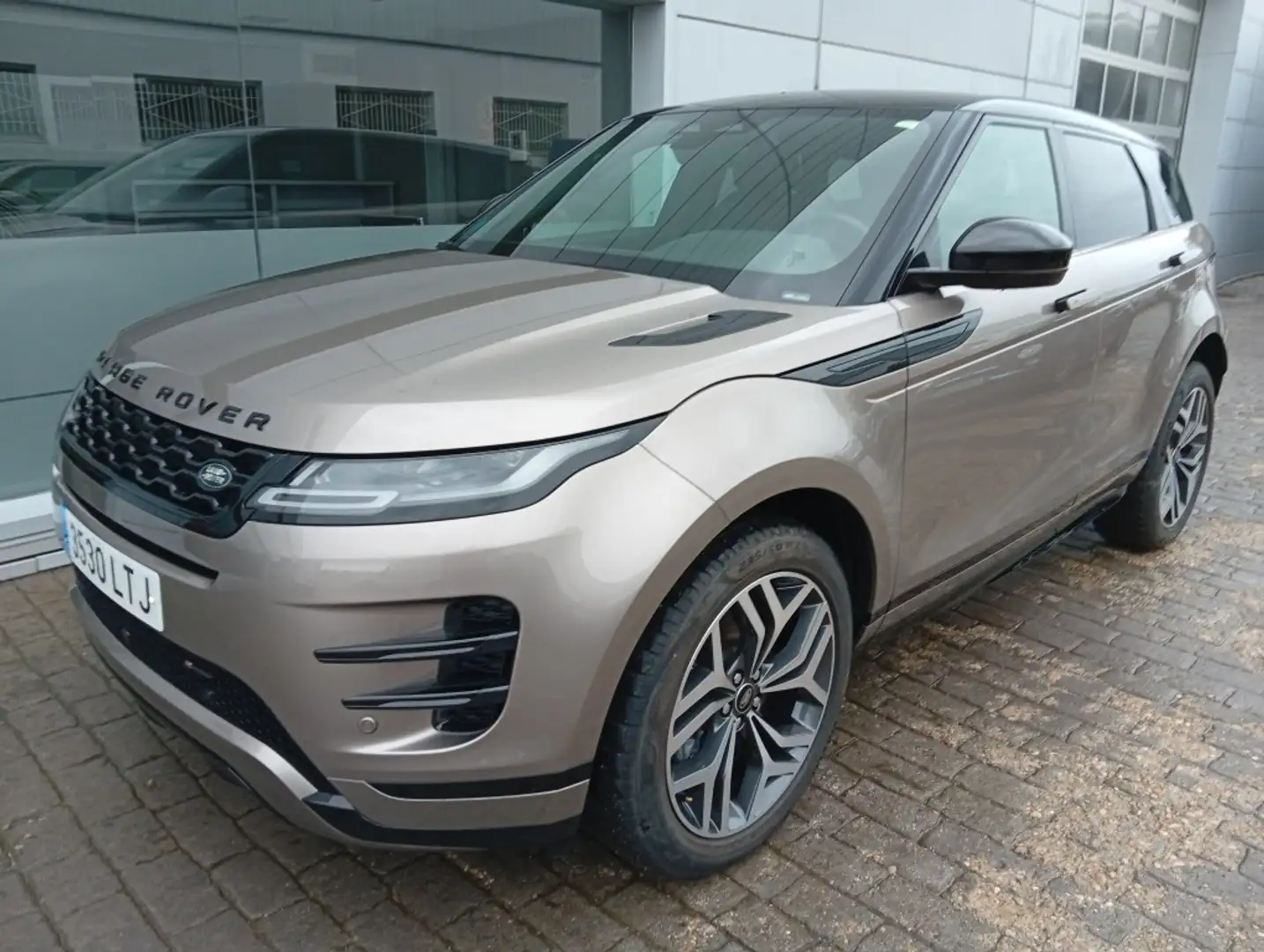 Land Rover Range Rover Evoque 2.0D I4 MHEV R-Dynamic HSE AWD Aut. 204 Marrón - 2