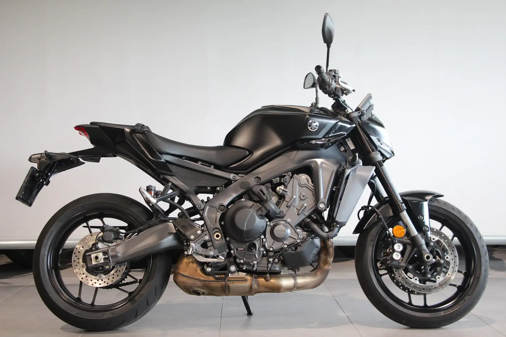 Yamaha MT-09 Y-AMT Zwart - 1