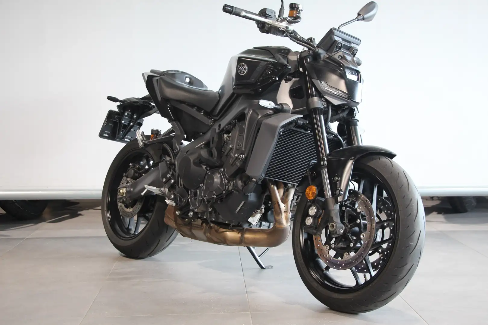 Yamaha MT-09 Y-AMT Zwart - 2