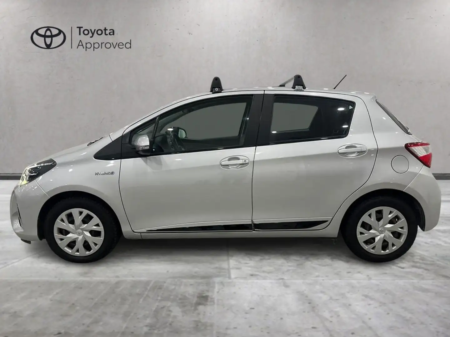 Toyota Yaris Yaris 5p 1.5h Active my18 Argento - 2
