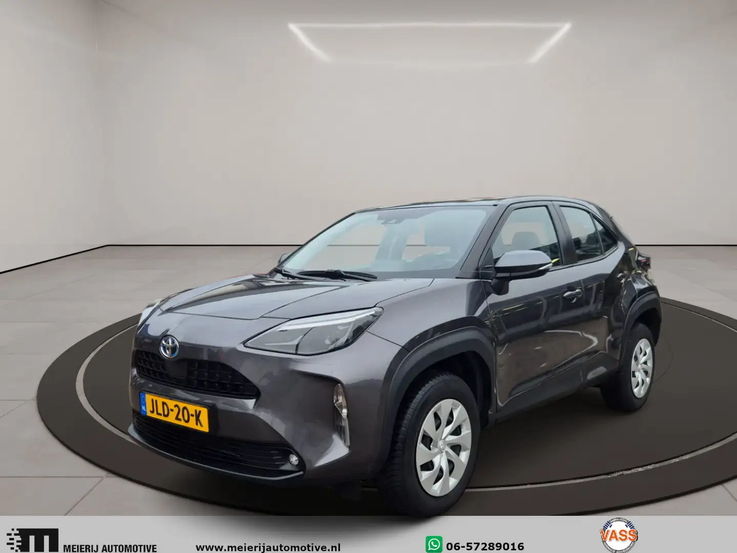 Toyota Yaris Cross 1.5 Hybrid Comfort Grau - 1