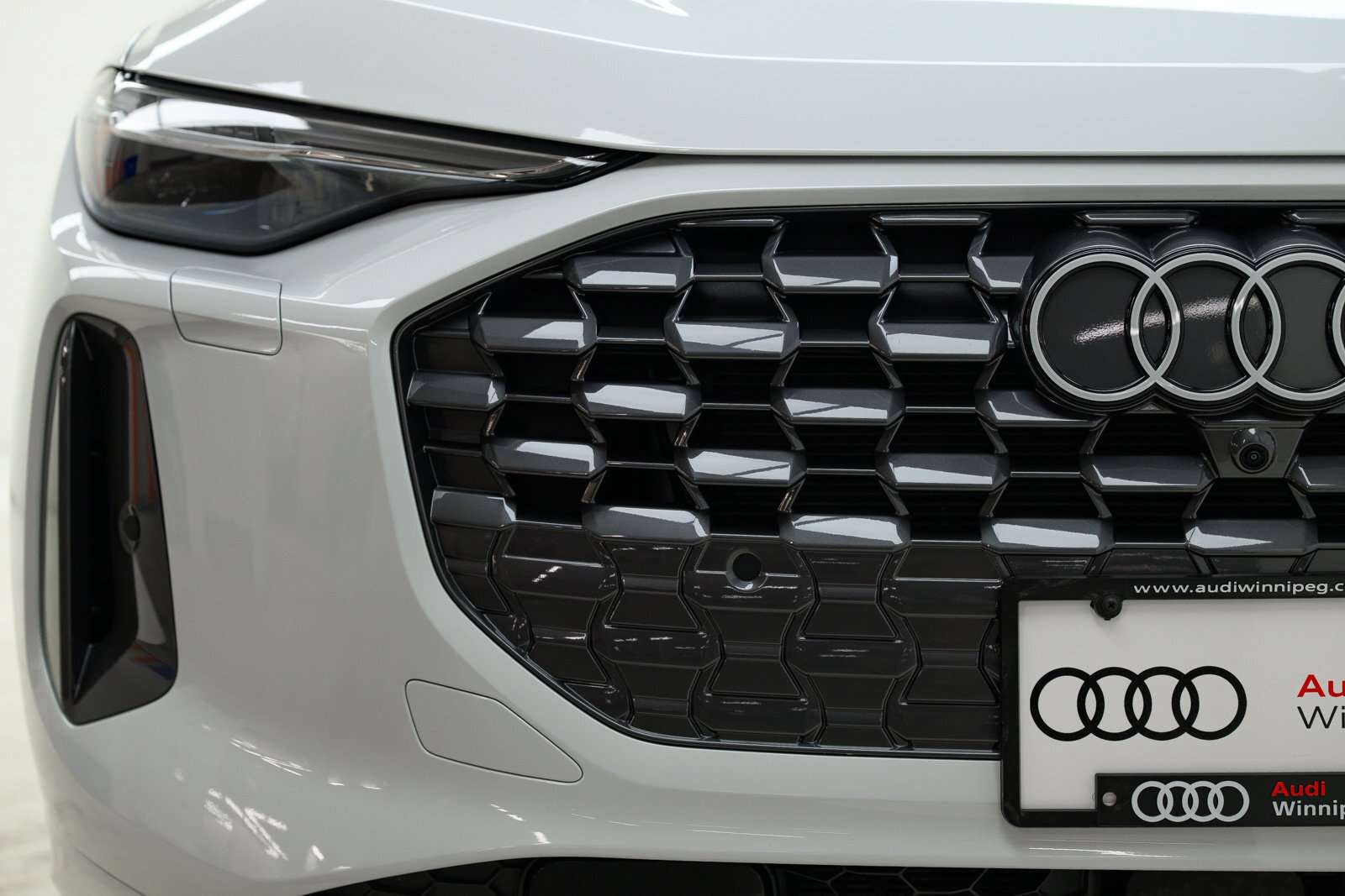 2025 Audi Q5 Progressiv | Sunroof | 360 Camera | Head Up Displa 4 cyl alt 3