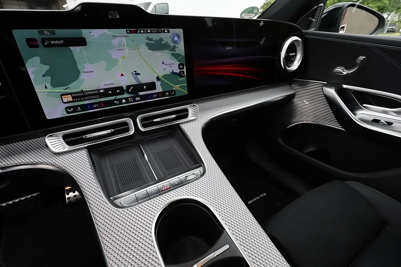 Mercedes-Benz GLC 400 4M AMG MBUX+RüKam+DIG-LED+Pano+Night+AHK 10