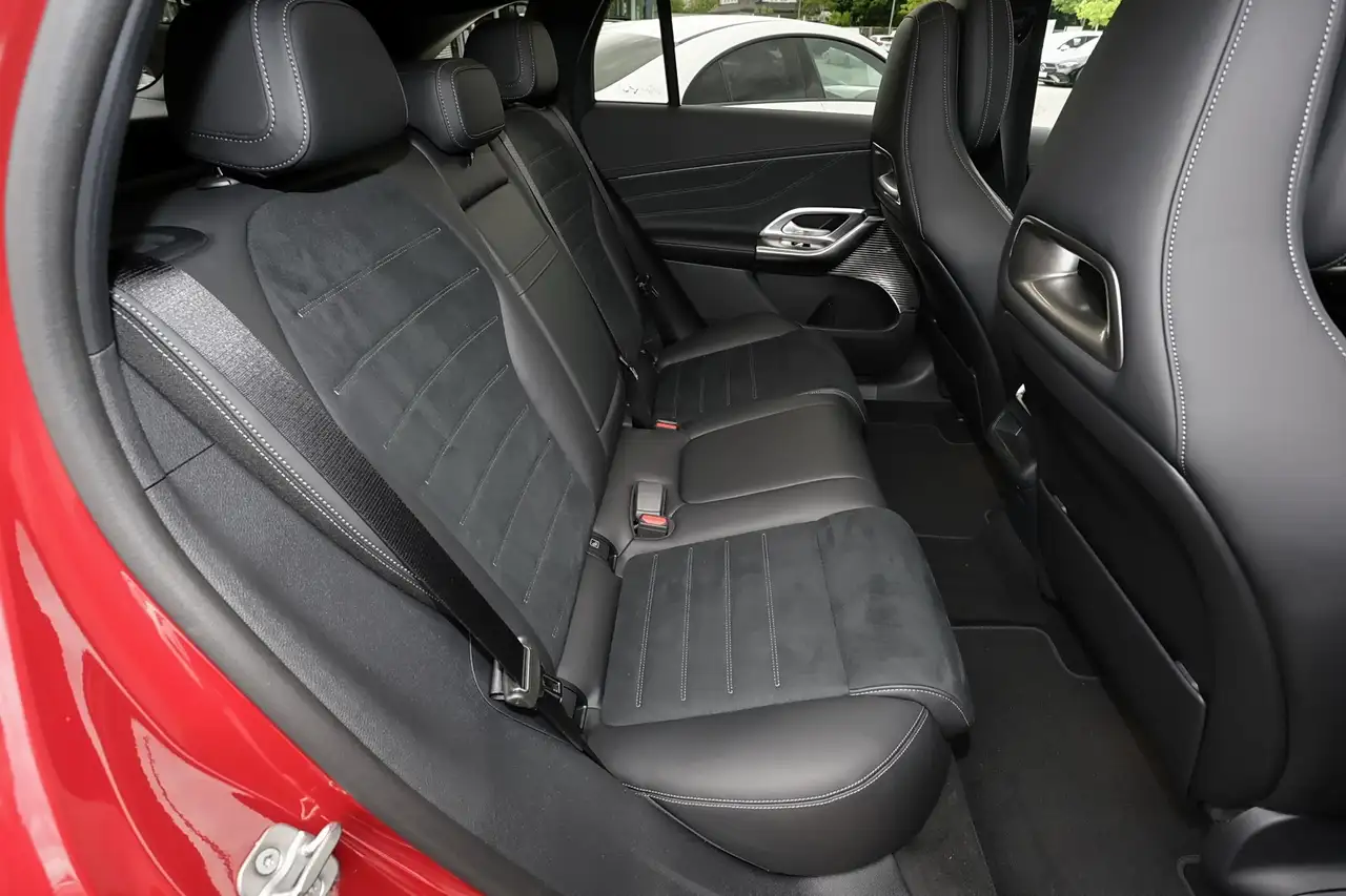 Mercedes-Benz GLC 400 4M AMG MBUX+RüKam+DIG-LED+Pano+Night+AHK 6