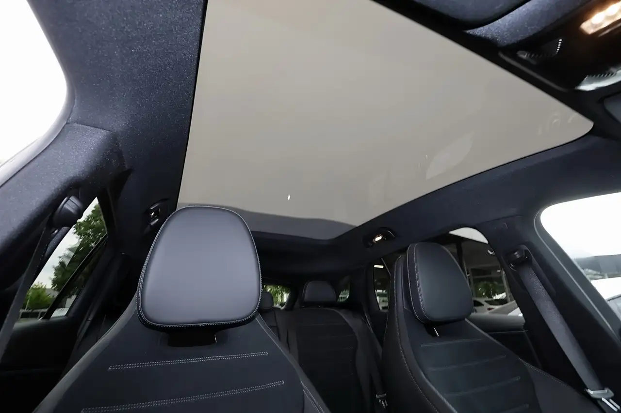 Mercedes-Benz GLC 400 4M AMG MBUX+RüKam+DIG-LED+Pano+Night+AHK 7