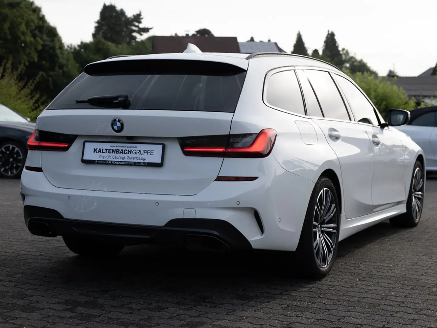 BMW 340 i Touring xDrive PANO HUD LASER LED ACC NAVI Bianco - 2