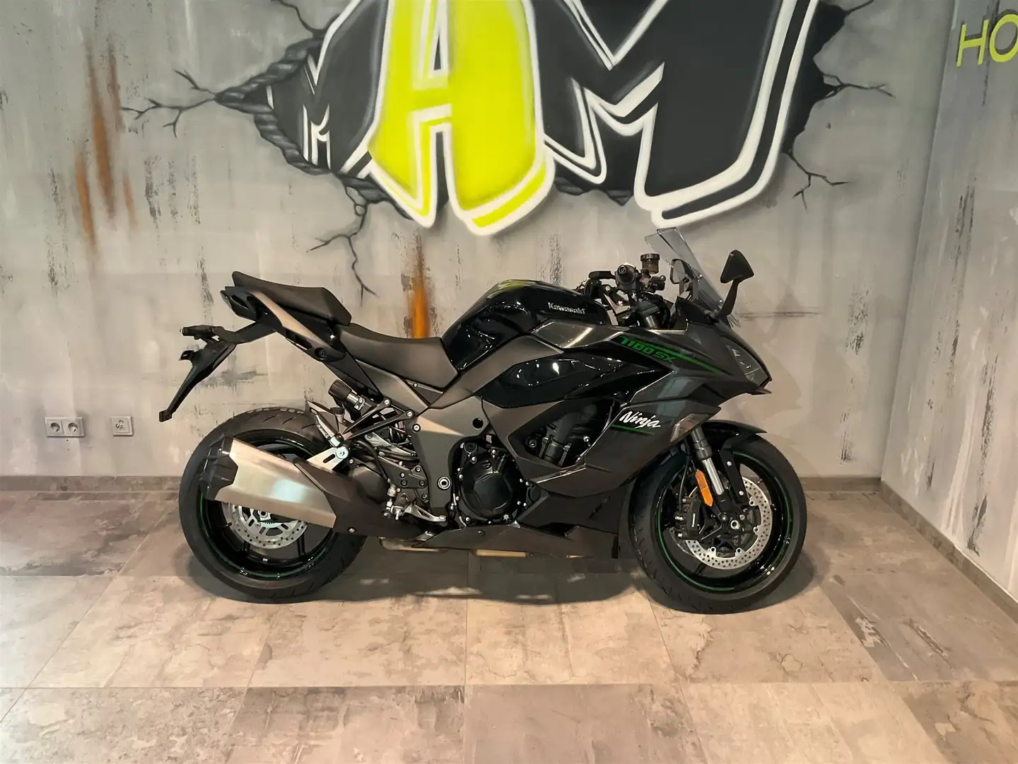 Kawasaki Neu Eingetroffen ! crna - 1