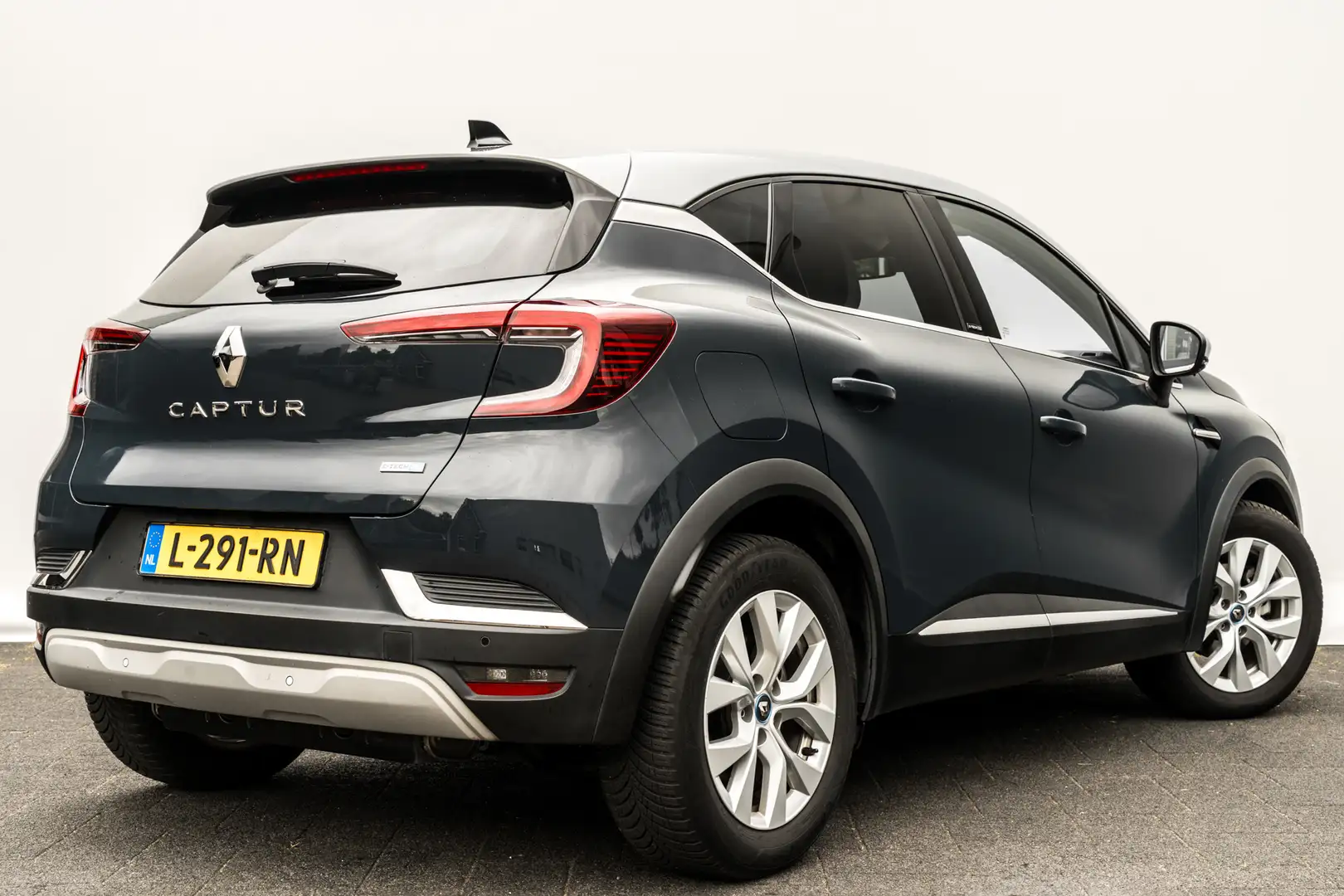 Renault Captur 1.6 E-Tech Plug-in Hybrid 160 Serie Limitée | 17 i Blu/Azzurro - 2