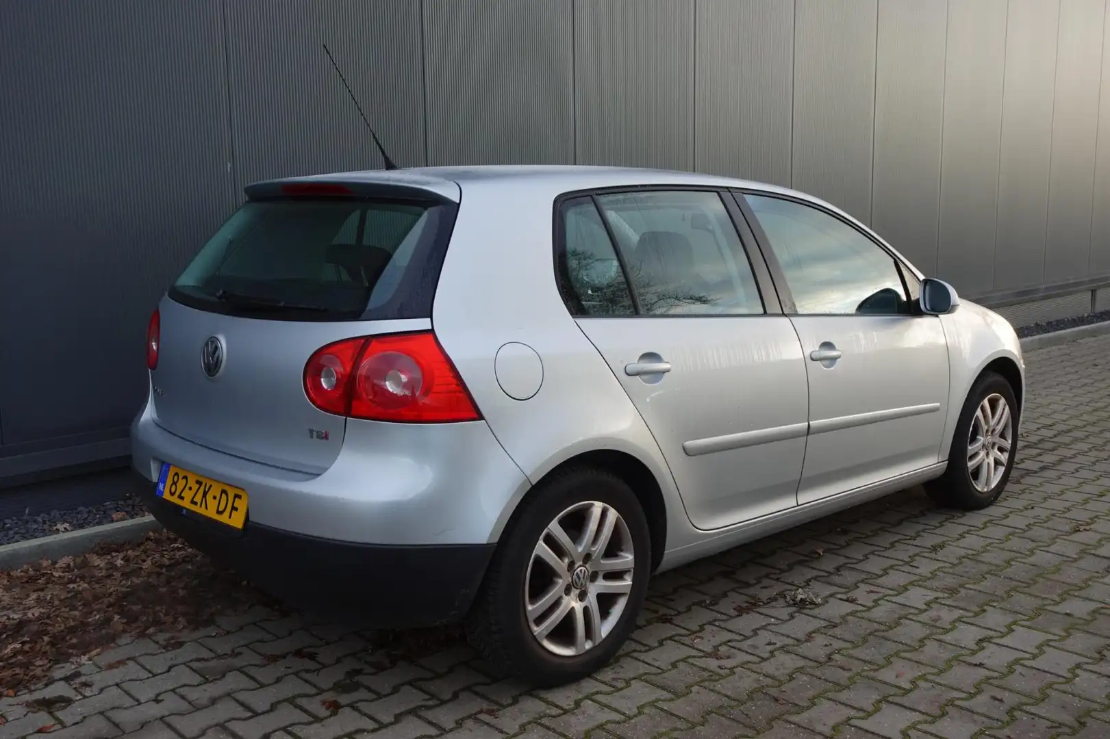 Volkswagen Golf 1.4 TSI Optive 4 Grau - 2