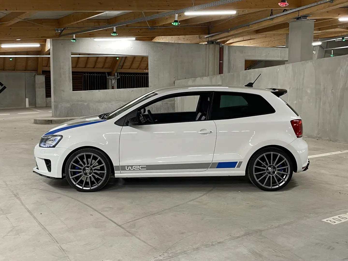 Volkswagen Polo R WRC 2.0 TSI 220 Weiß - 2