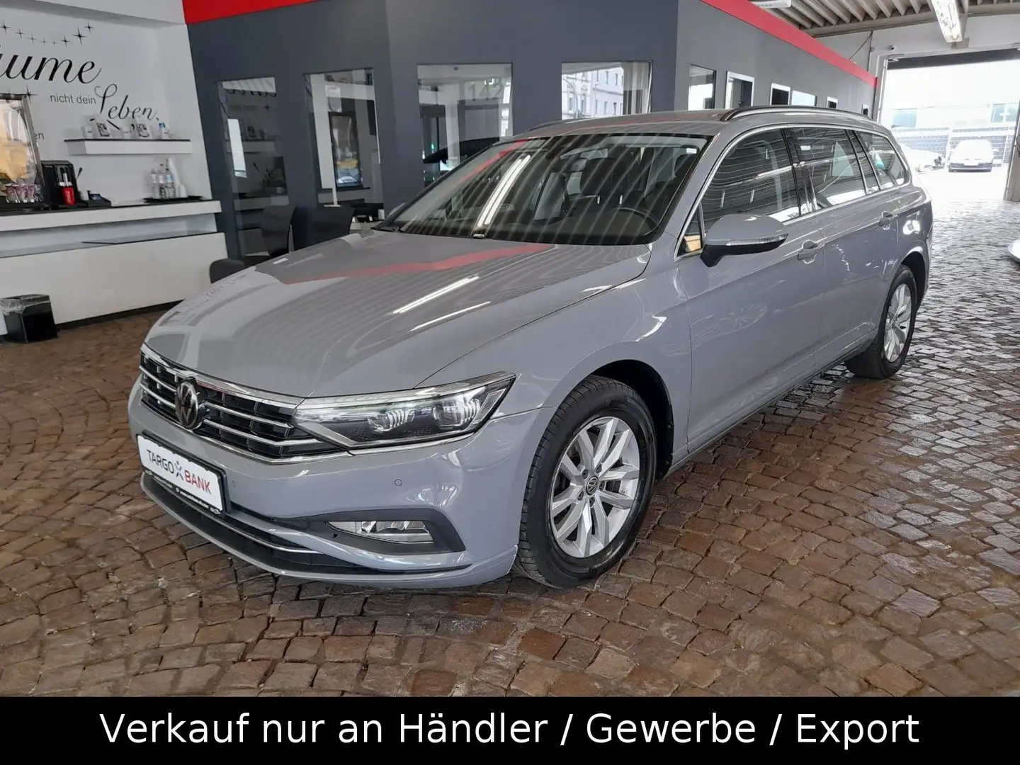 Volkswagen Passat Variant Business Grau - 2