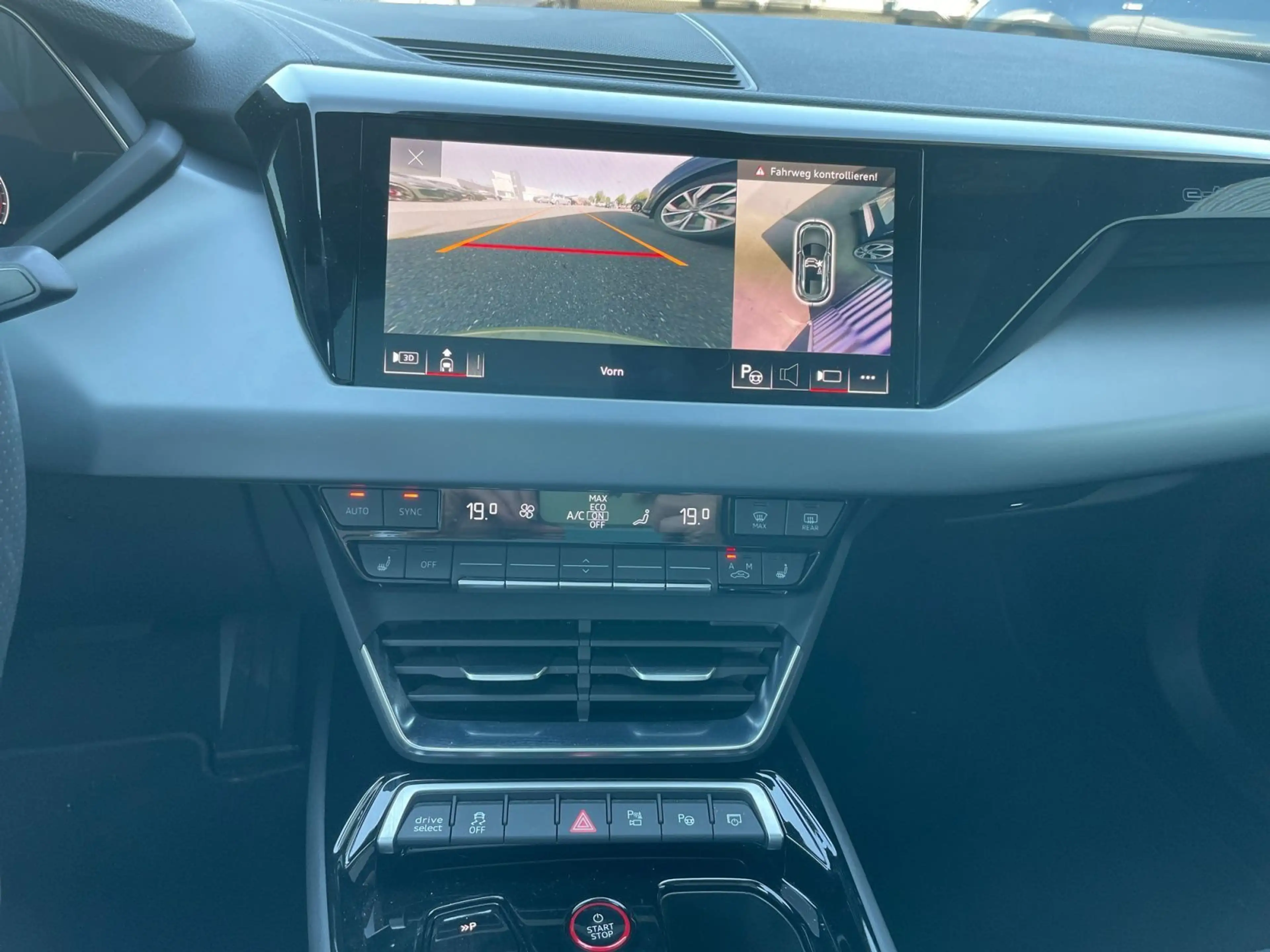 Audi e-tron GT e-tron GT 350 KW quattro, Panoramadach, Head-Up, — photo 11