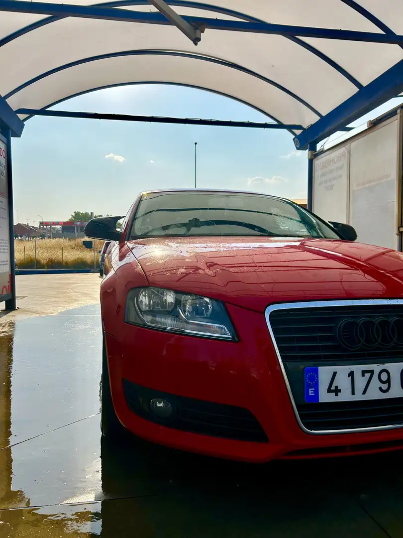 Audi A3 Sportback 8P crvena - 1