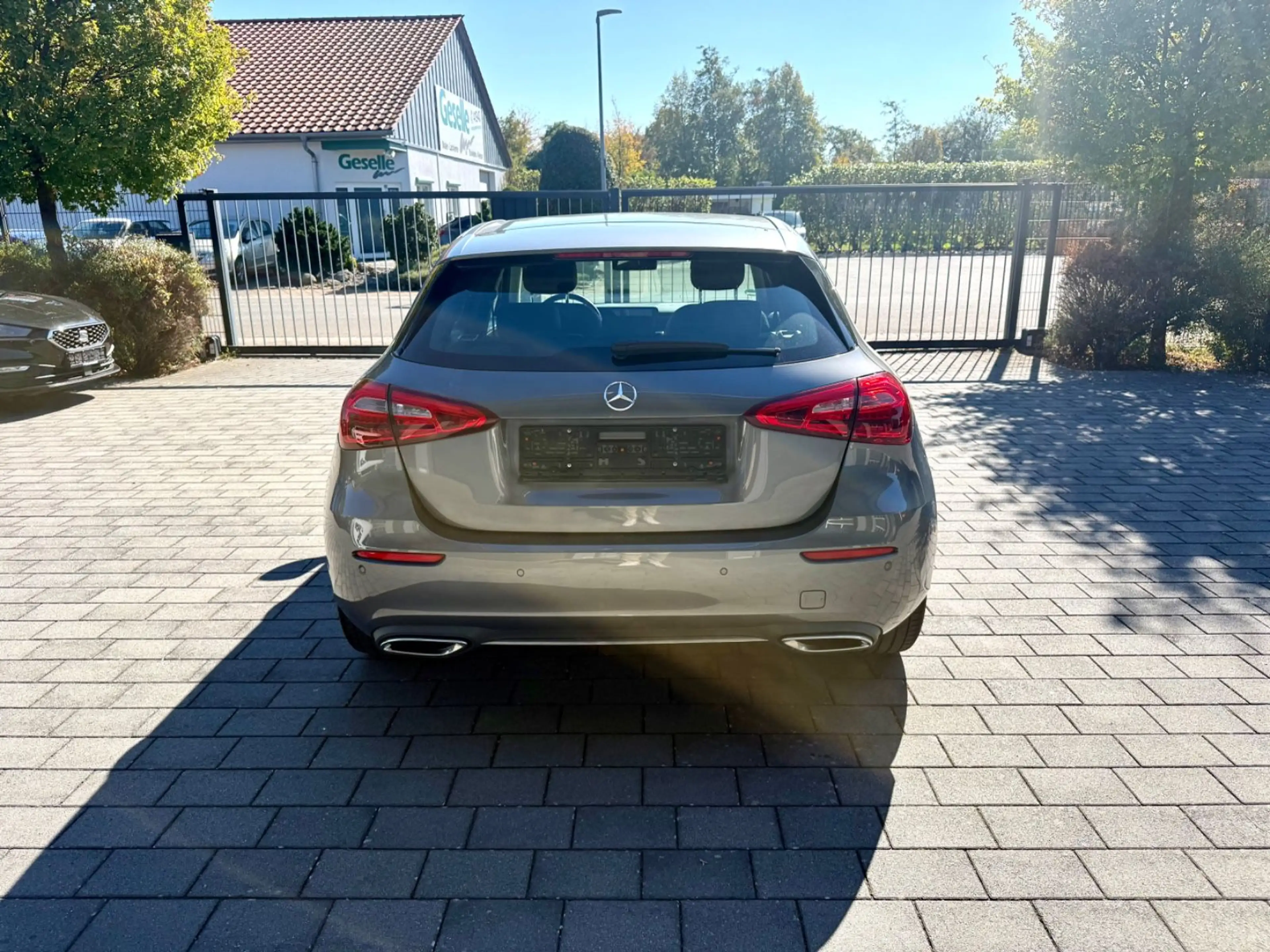 Mercedes-Benz A 200 Progressive Navi/Kamera/19" — photo 8