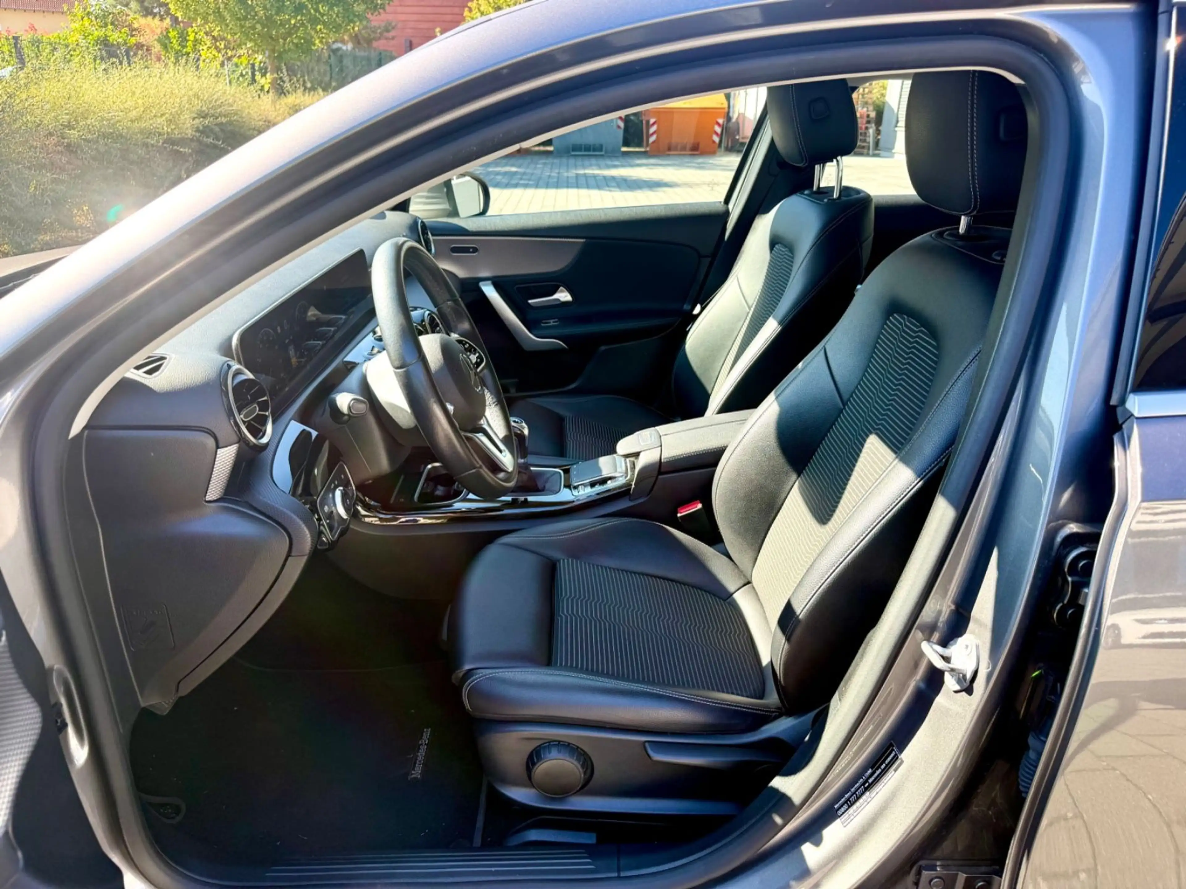 Mercedes-Benz A 200 Progressive Navi/Kamera/19" — photo 12