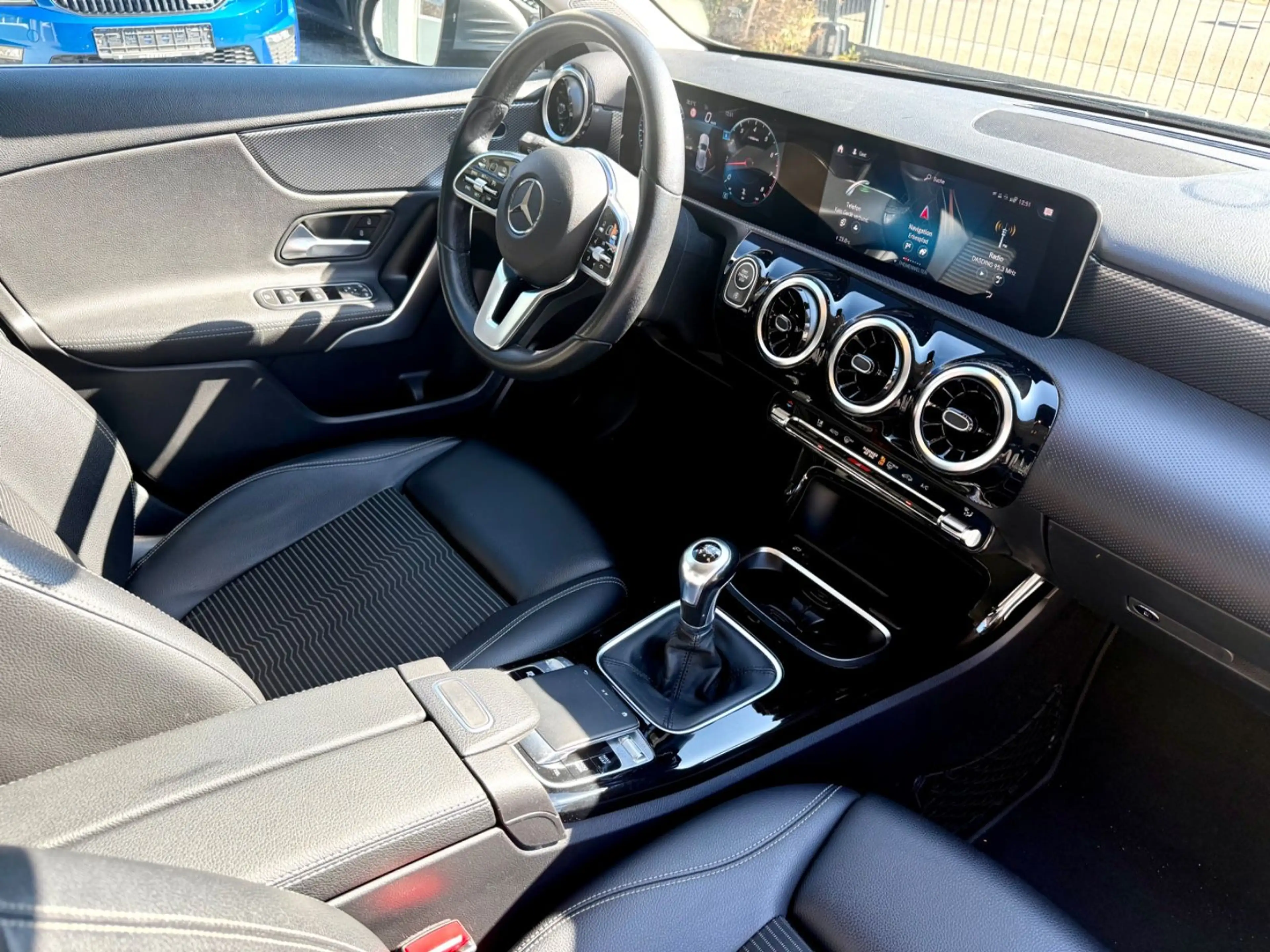 Mercedes-Benz A 200 Progressive Navi/Kamera/19" — photo 11