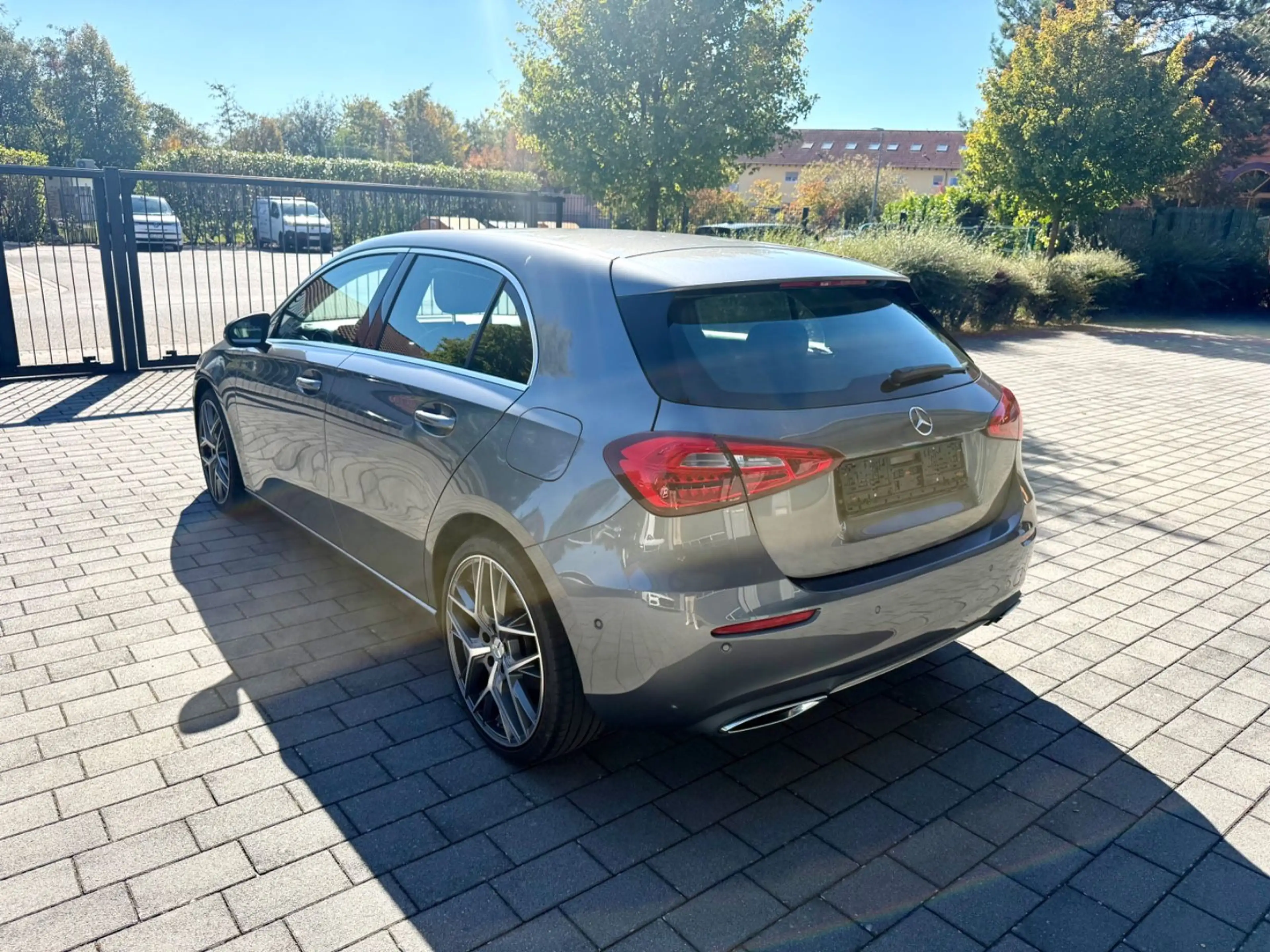 Mercedes-Benz A 200 Progressive Navi/Kamera/19" — photo 6