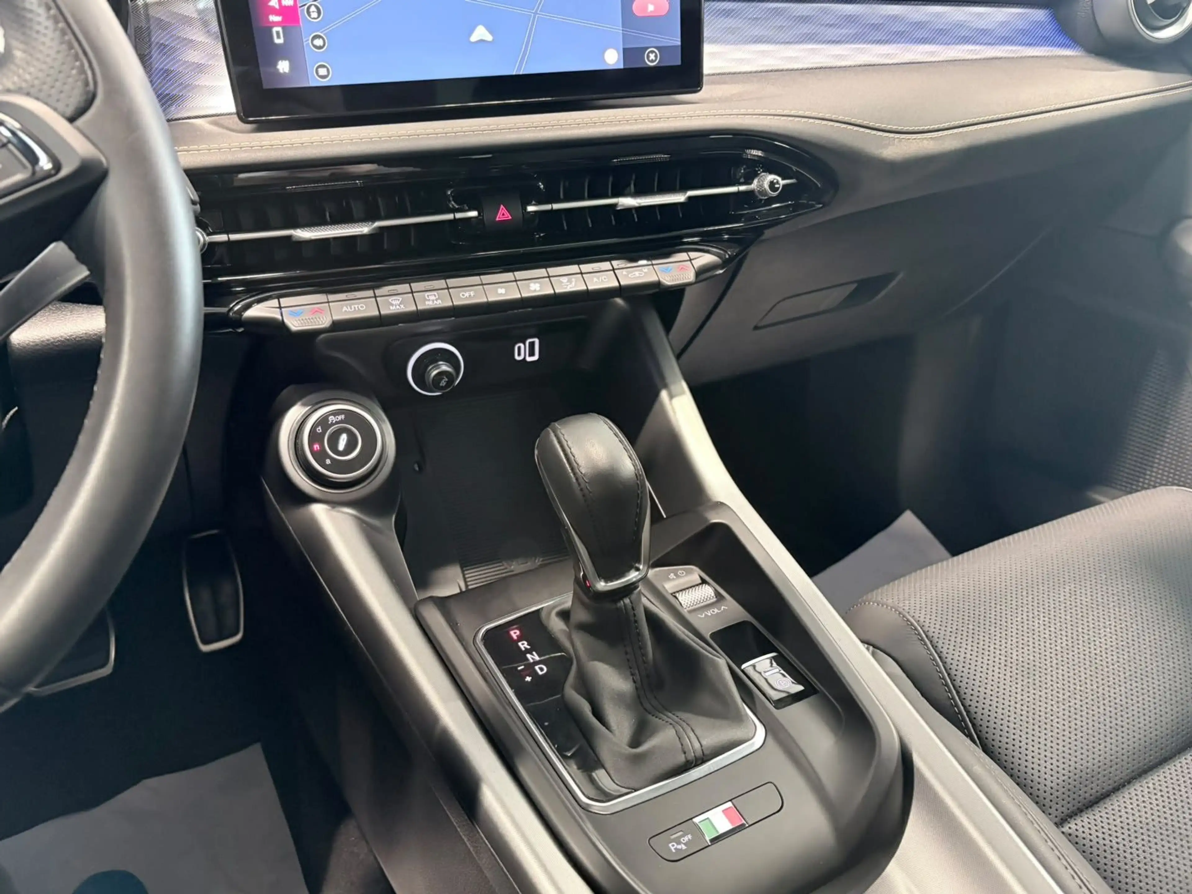 Alfa Romeo Tonale Veloce MATRIX+PANO+NAV+ACC+WINTER+KAM+19" — photo 10