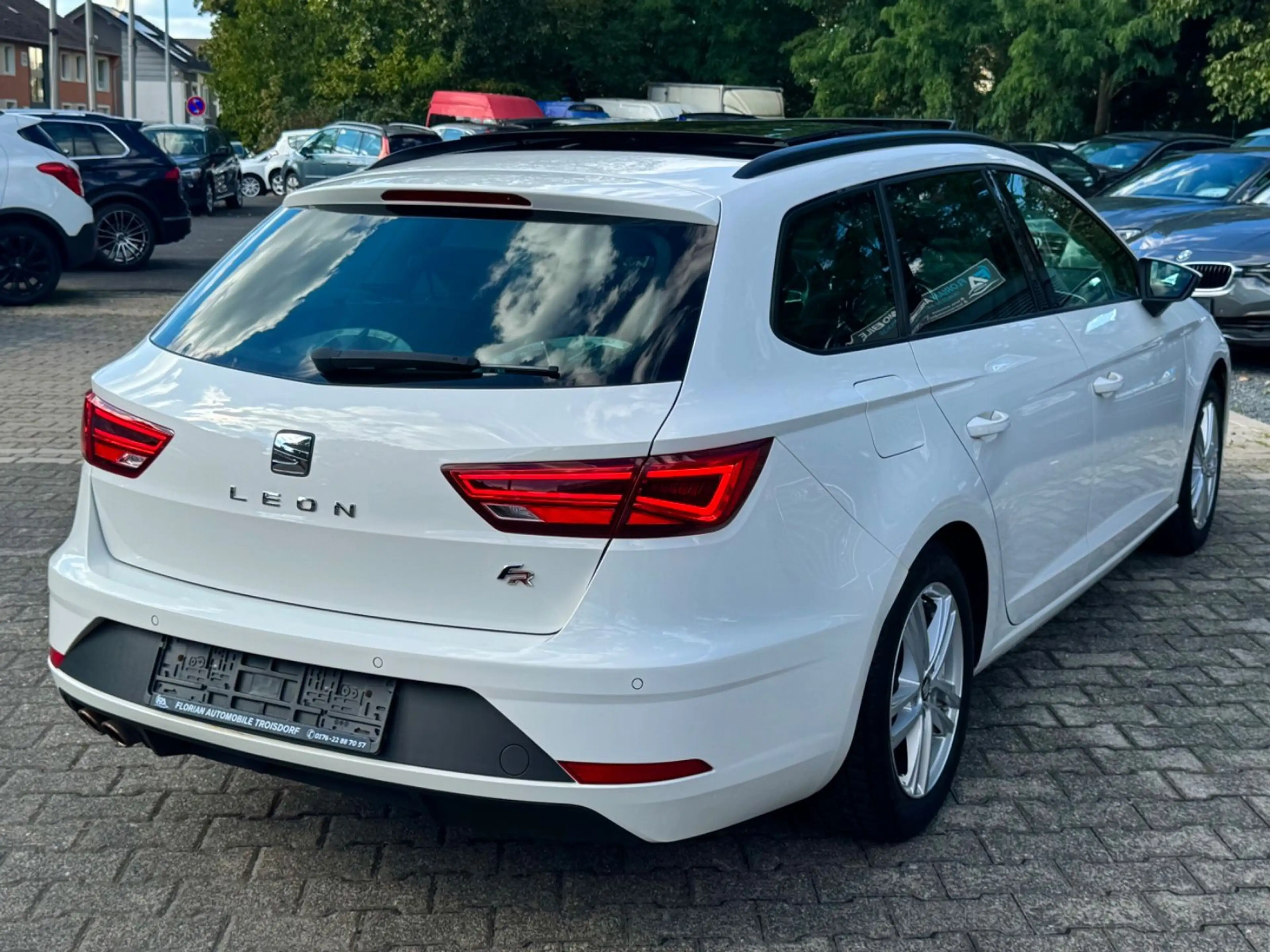 SEAT Leon ST FR Line 2.0 TDI Automatik*Leder*Panorama — photo 10