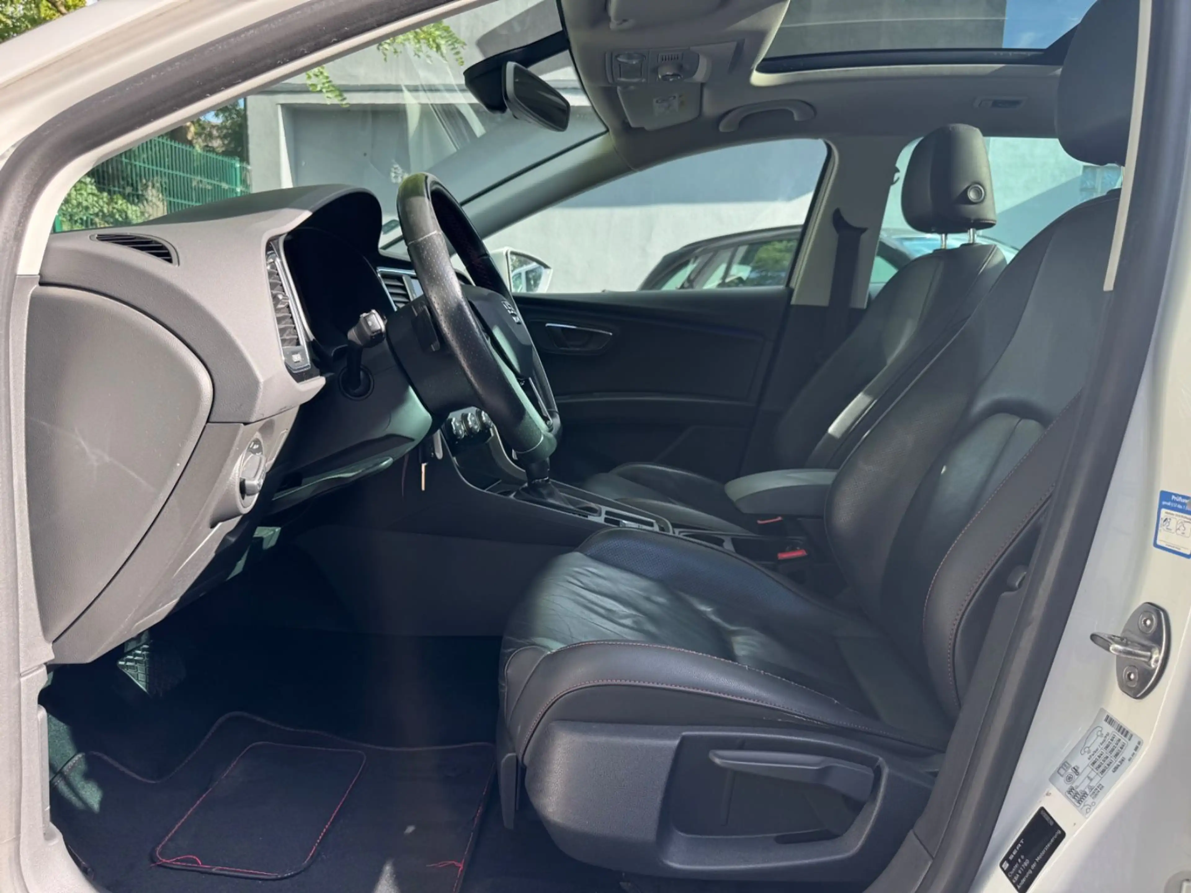 SEAT Leon ST FR Line 2.0 TDI Automatik*Leder*Panorama — photo 12