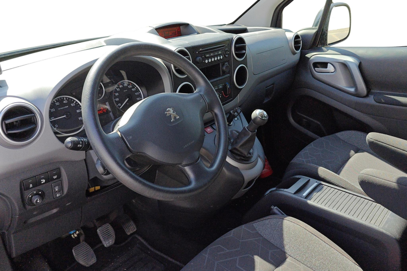 Peugeot Partner Tepee 1.2 PureTech 81kW S/S Tepee Style — photo 8