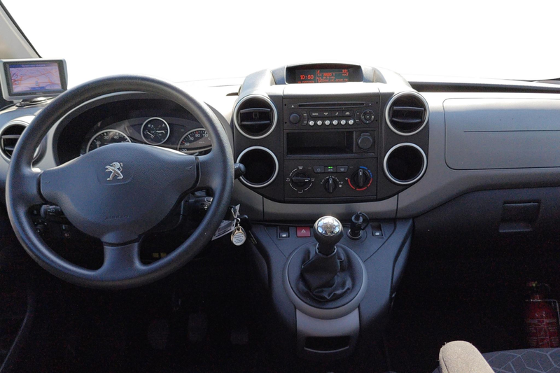 Peugeot Partner Tepee 1.2 PureTech 81kW S/S Tepee Style — photo 4