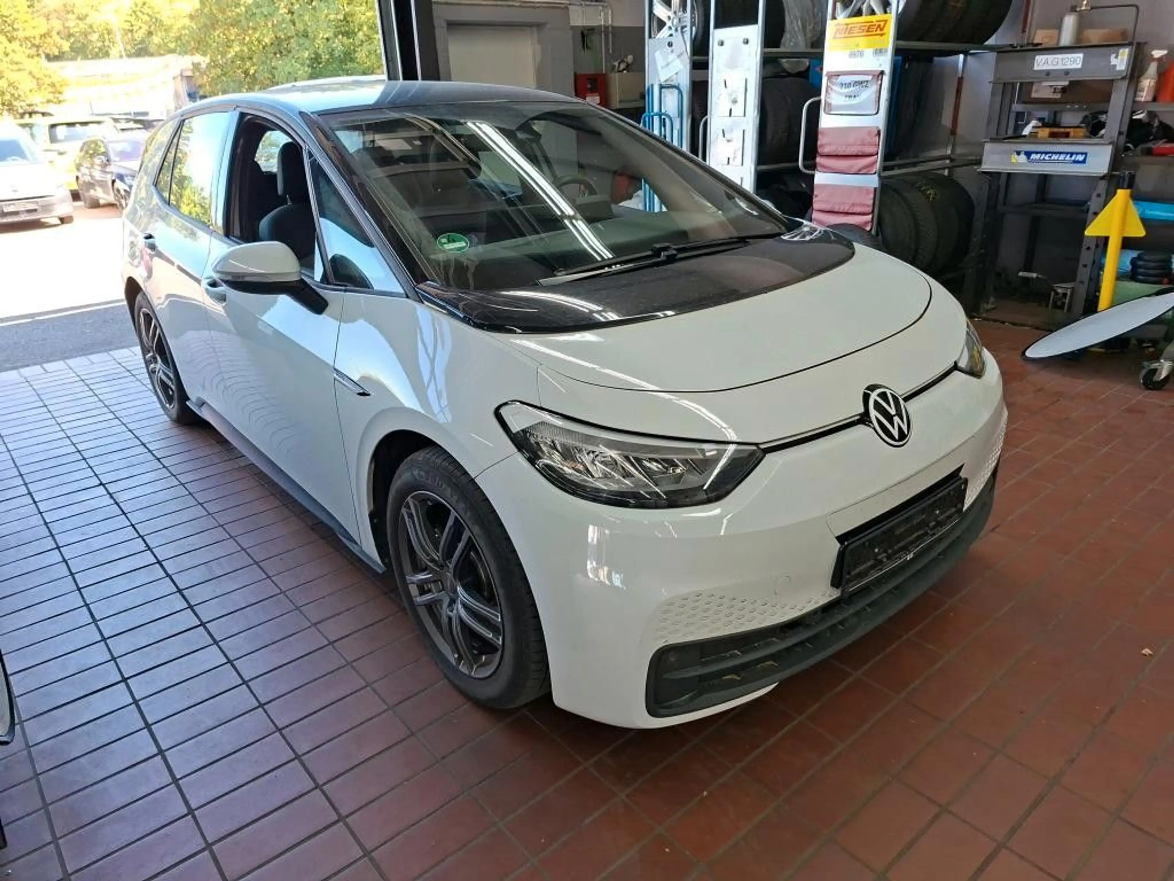 Volkswagen ID.3 Pro Navi WP LED PDC Alu18 — photo 2