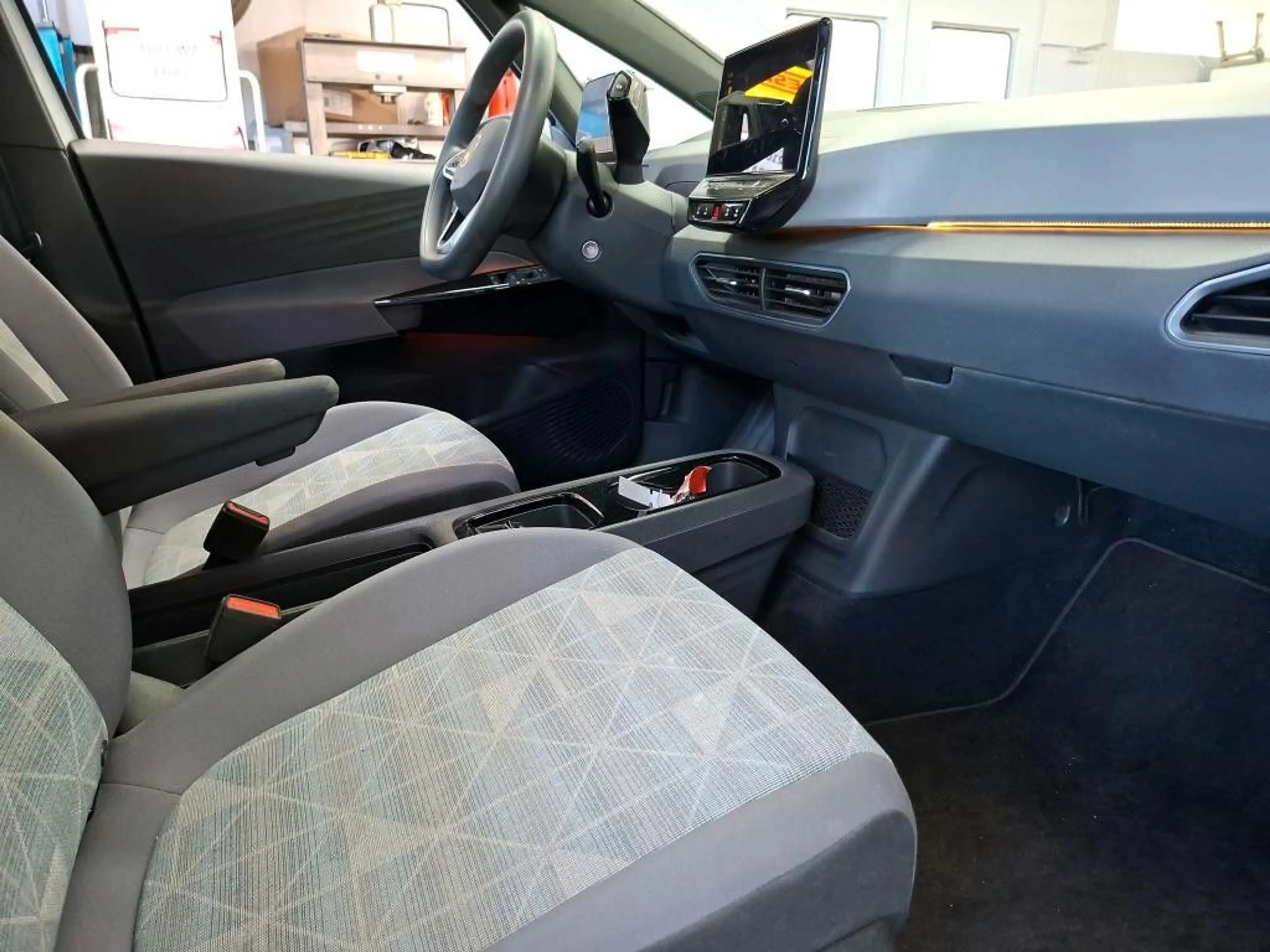 Volkswagen ID.3 Pro Navi WP LED PDC Alu18 — photo 5