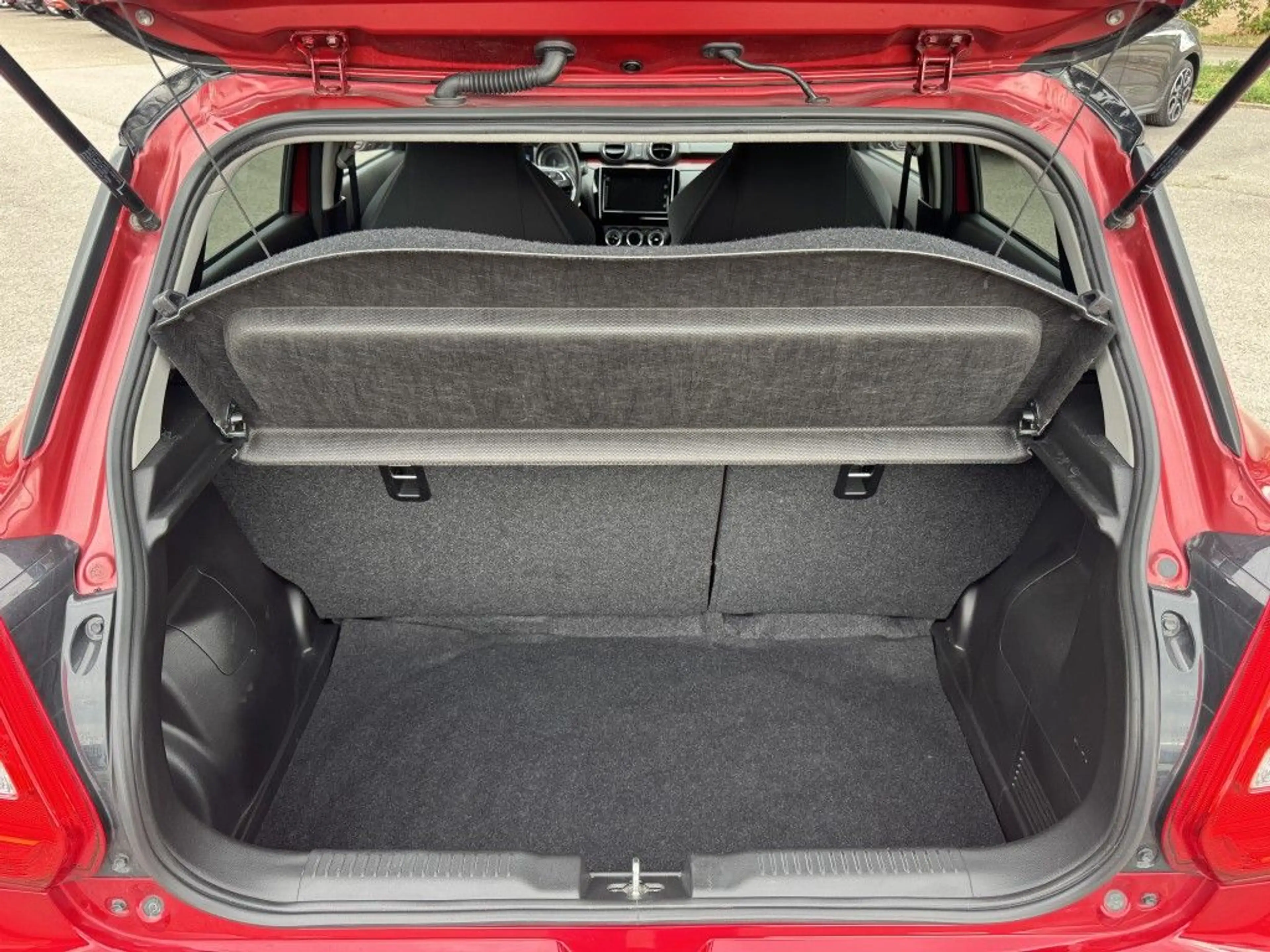 Suzuki Swift Sport 1.4 Boosterjet Hybrid — photo 7