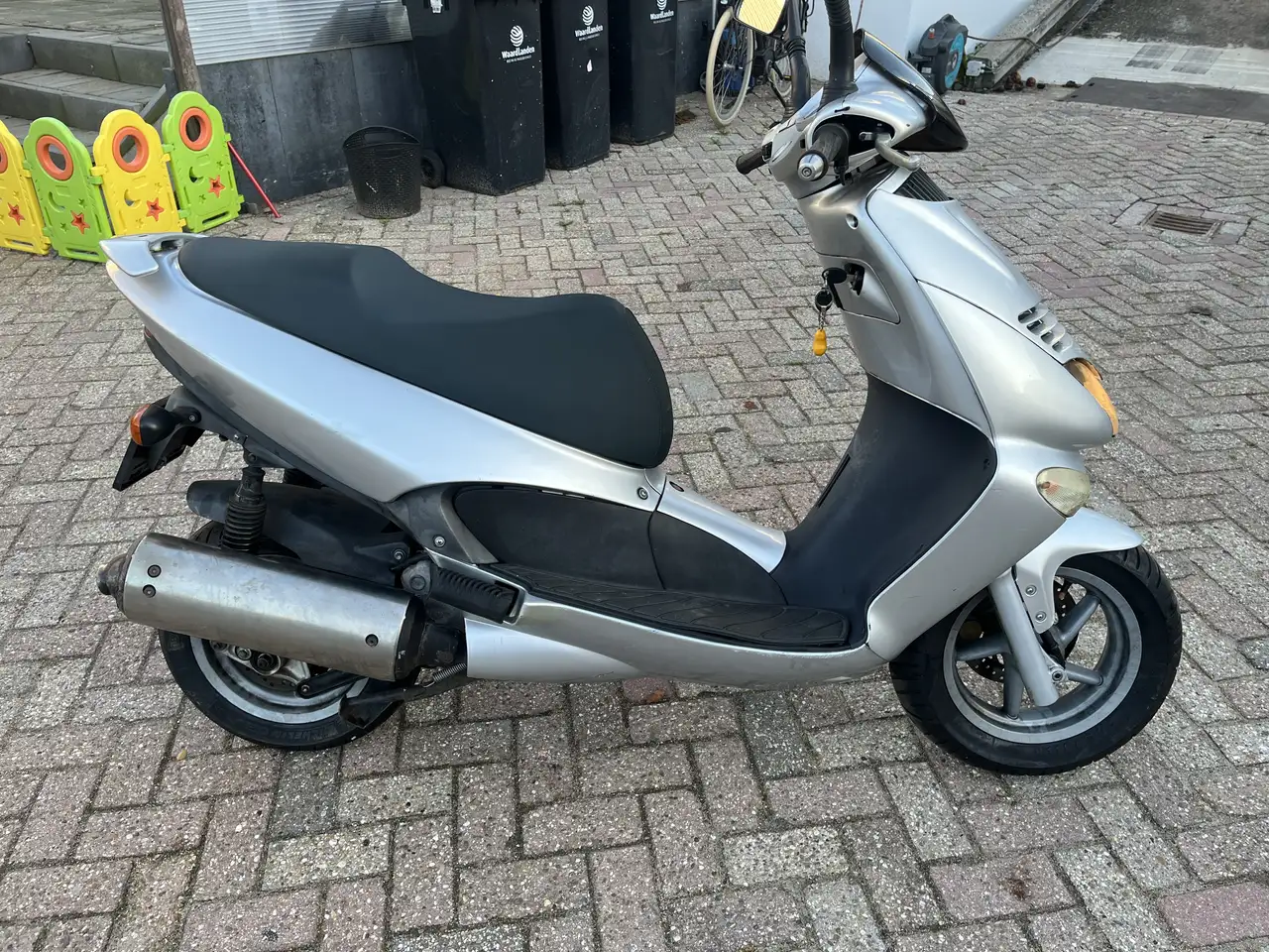 Aprilia Leonardo 150