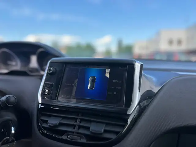 Peugeot 2008 view 9