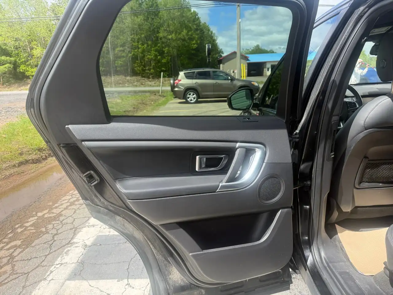 Land Rover Discovery Sport снимка Land Rover Discovery Sport