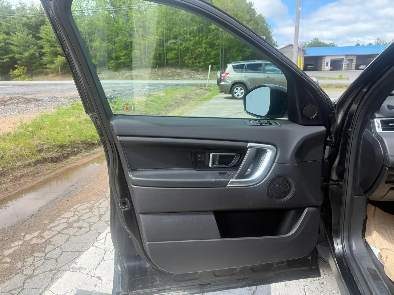 Land Rover Discovery Sport снимка Land Rover Discovery Sport