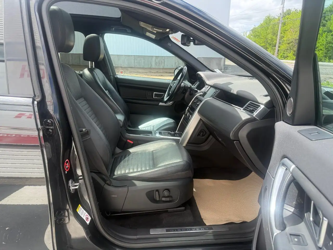 Land Rover Discovery Sport снимка Land Rover Discovery Sport