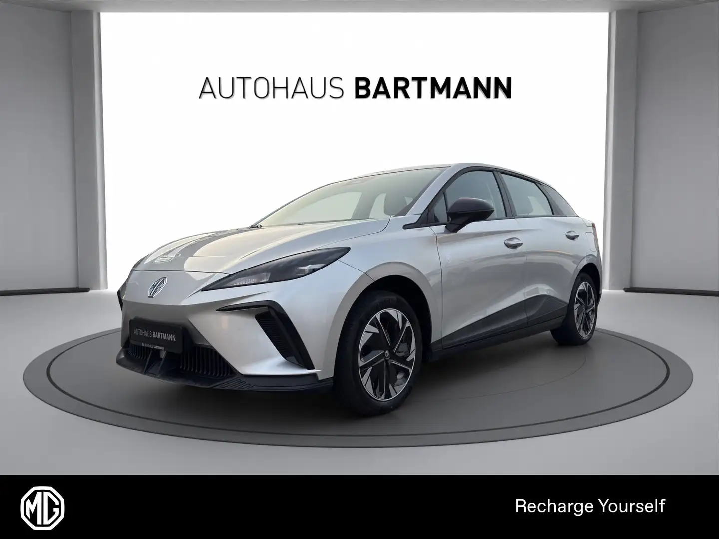 MG MG4 MG4 MY24 Standard Kamera/LED/SHZ/u.v.m. Silber - 2