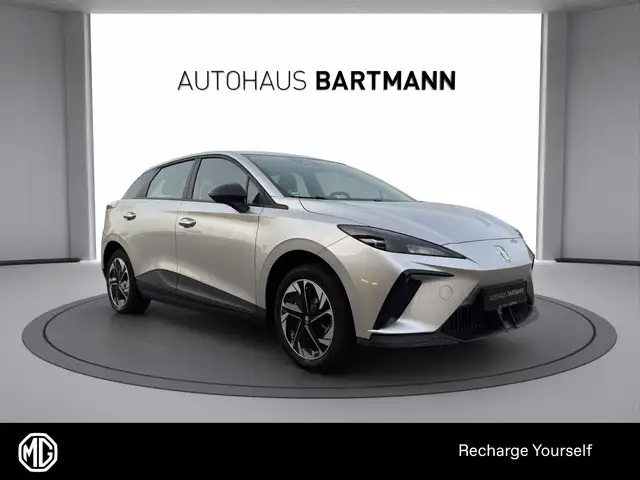 MG MG4 MG4 MY24 Standard Kamera/LED/SHZ/u.v.m.