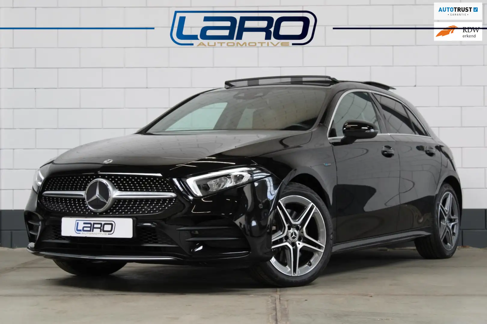 Mercedes-Benz A 250 e AMG Line | Pano Wide Cam Sfeer CC CarPlay CC Win Zwart - 1