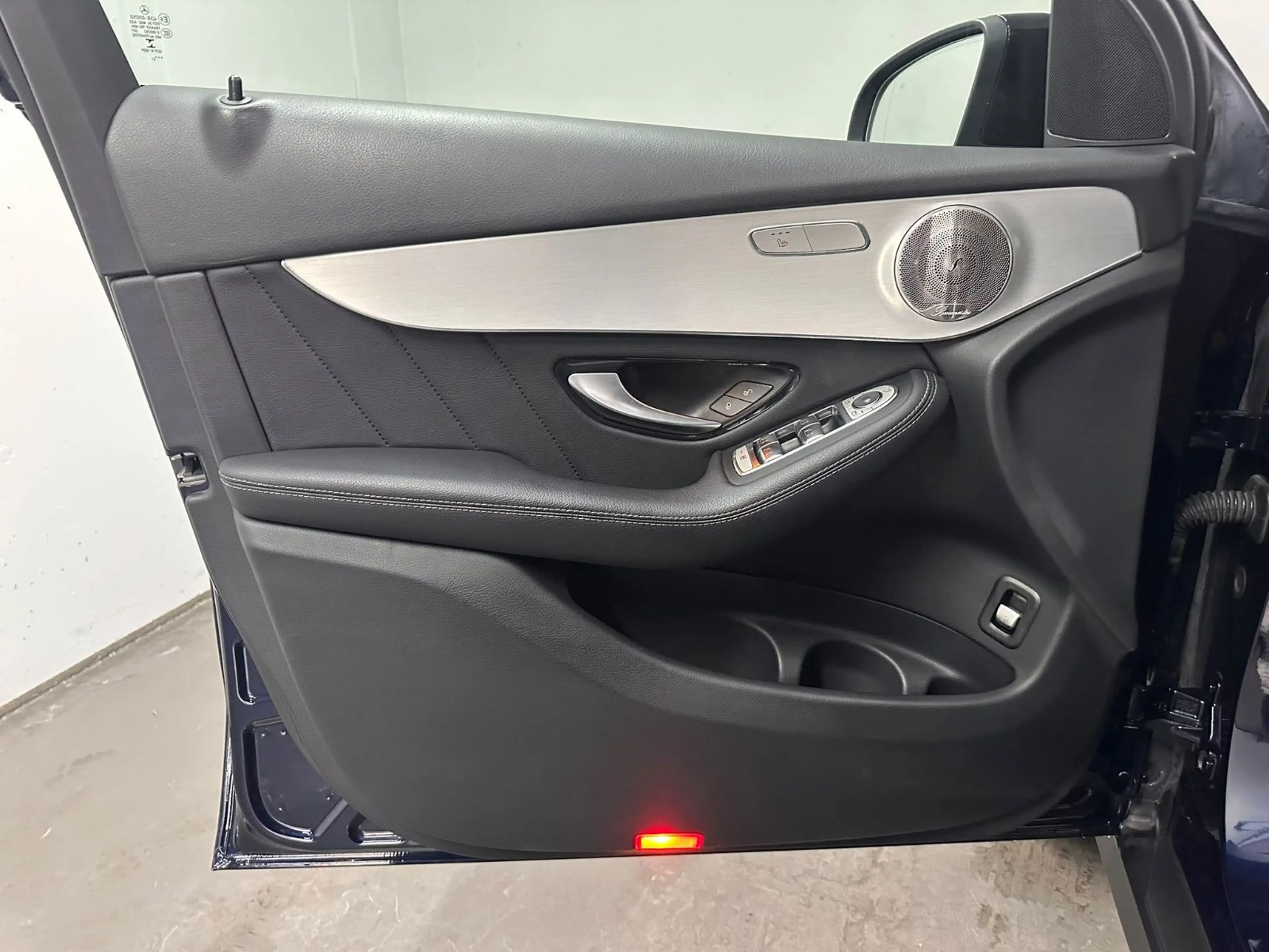 Mercedes-Benz GLC 300 de 4MATIC Autom.*AMG*NIGHT*HUD*KEYLESS* — photo 9