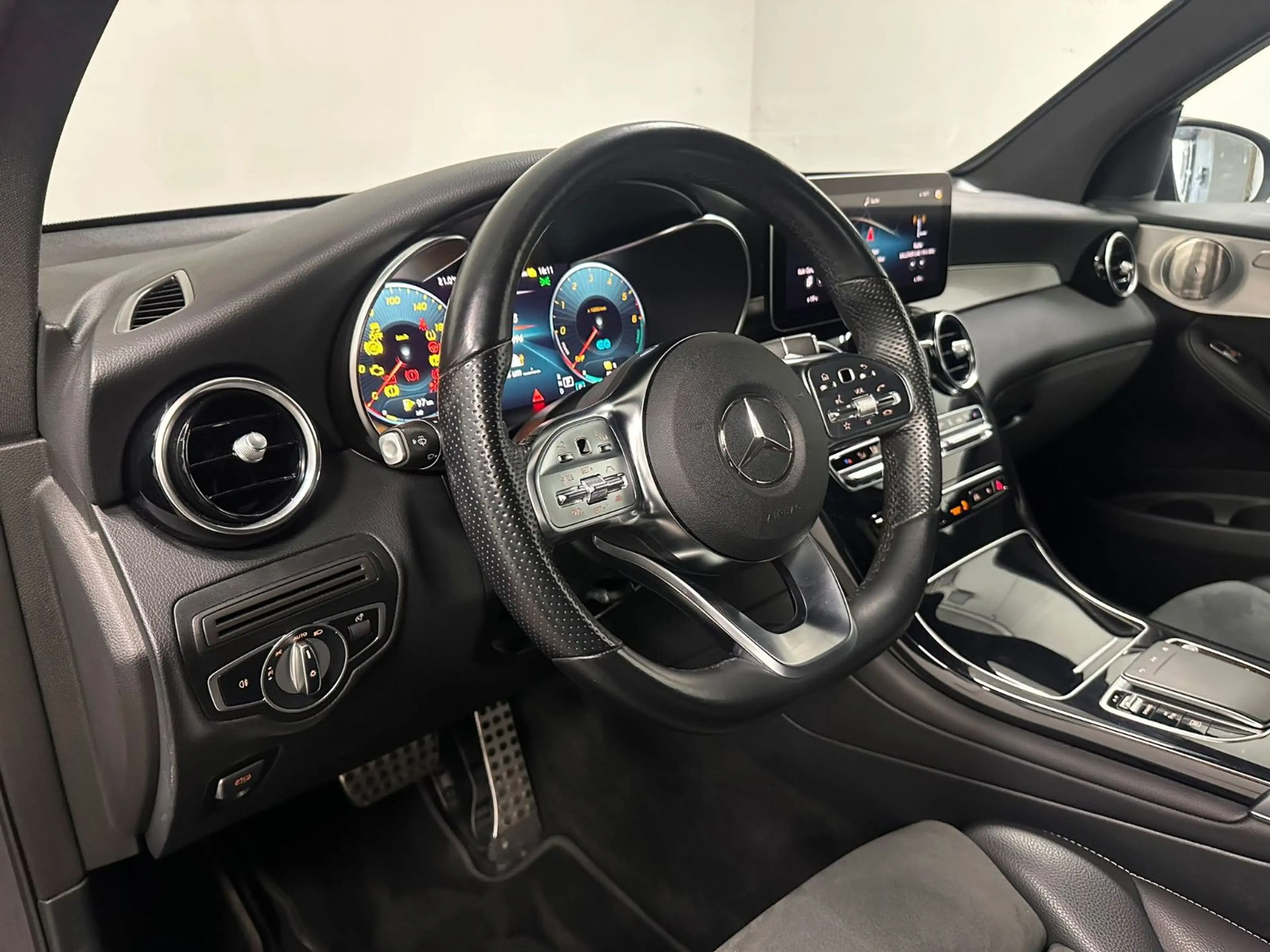 Mercedes-Benz GLC 300 de 4MATIC Autom.*AMG*NIGHT*HUD*KEYLESS* — photo 12