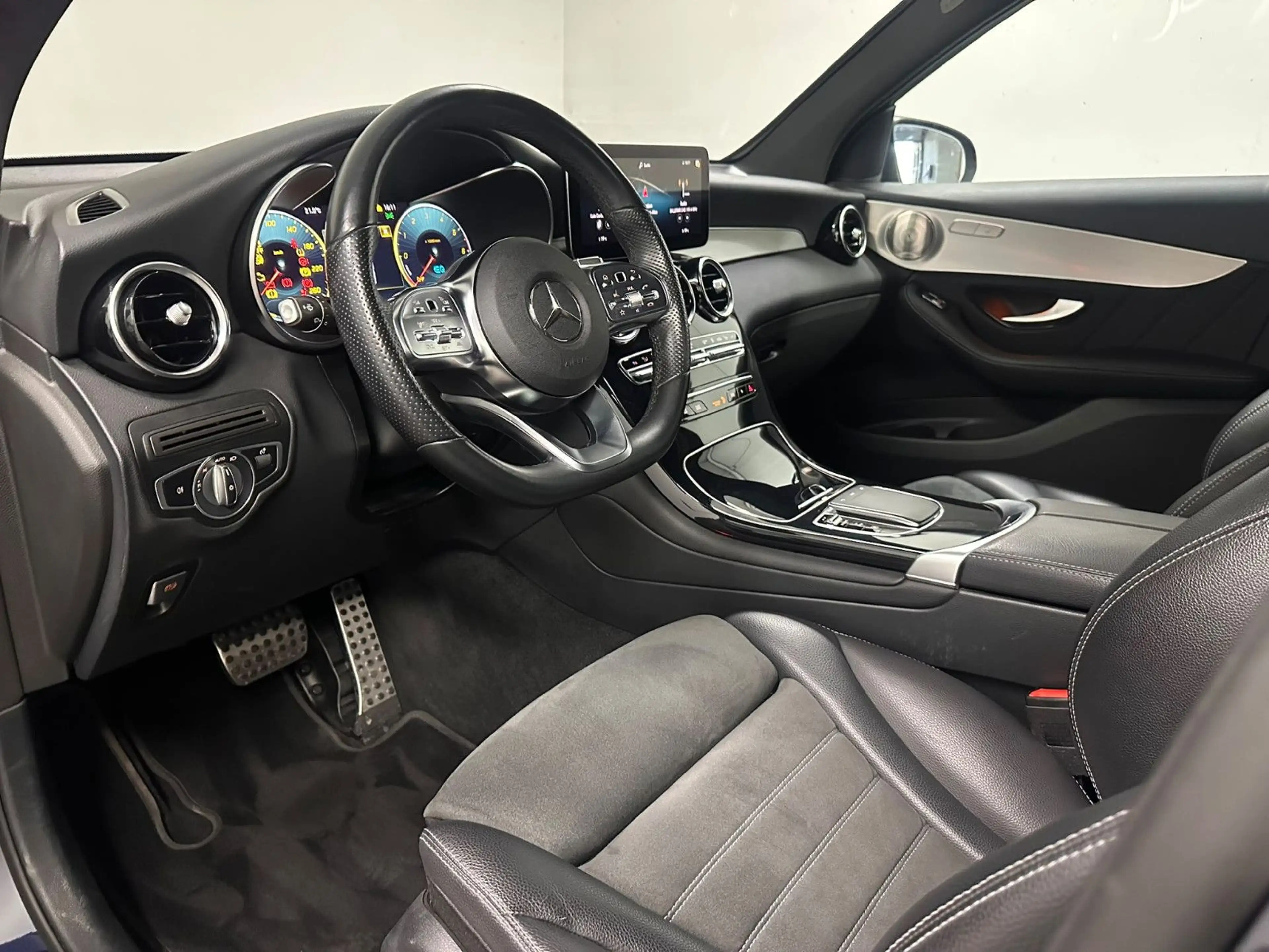 Mercedes-Benz GLC 300 de 4MATIC Autom.*AMG*NIGHT*HUD*KEYLESS* — photo 10