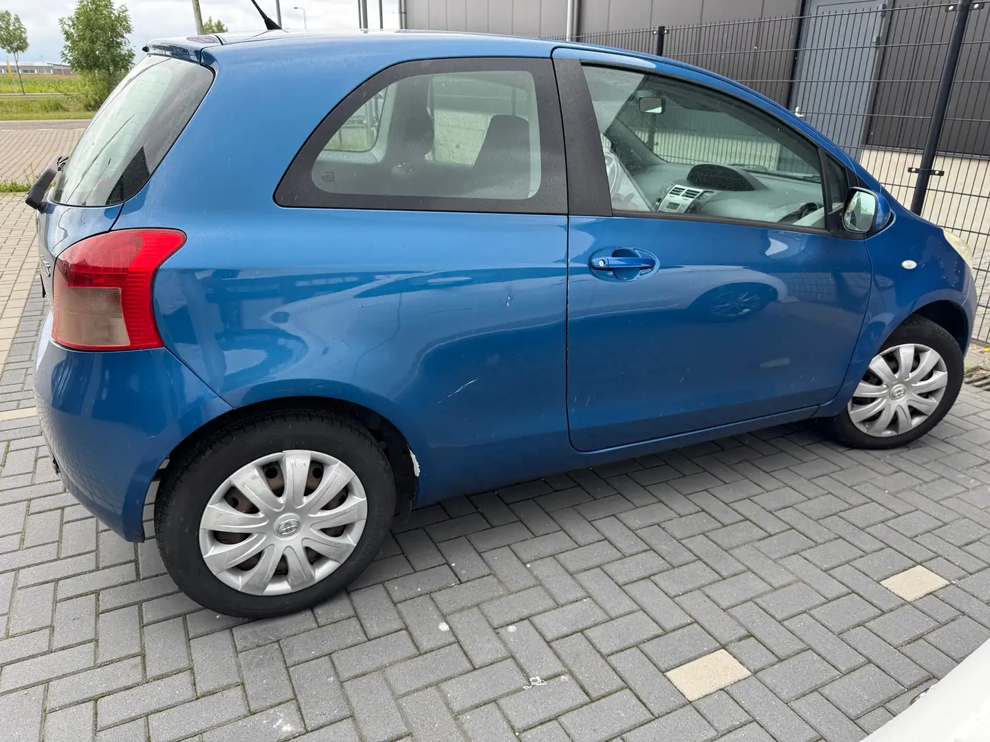 Toyota Yaris Yaris 1.0 VVTi Sol Niebieski - 1