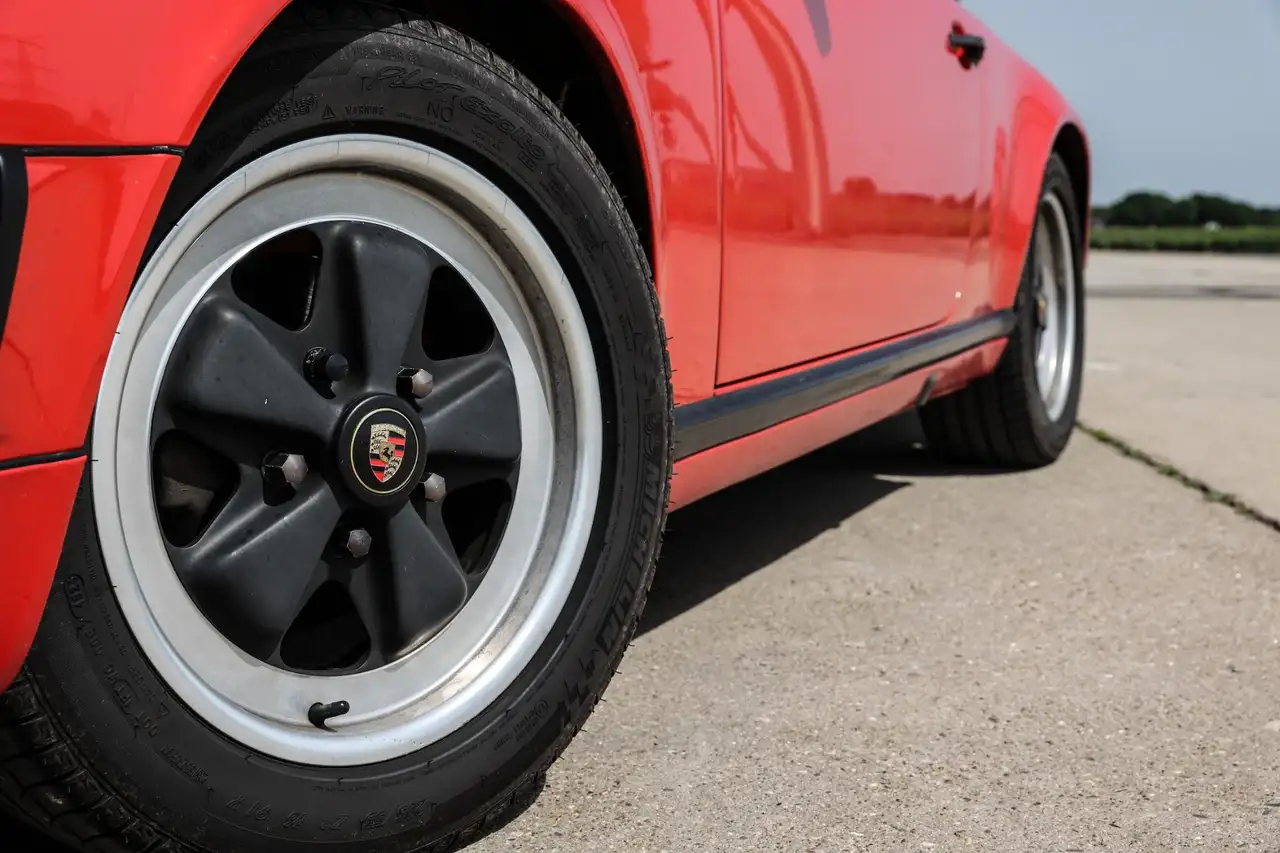 Porsche 911 Carrera 3.2 Coupé, foto 4